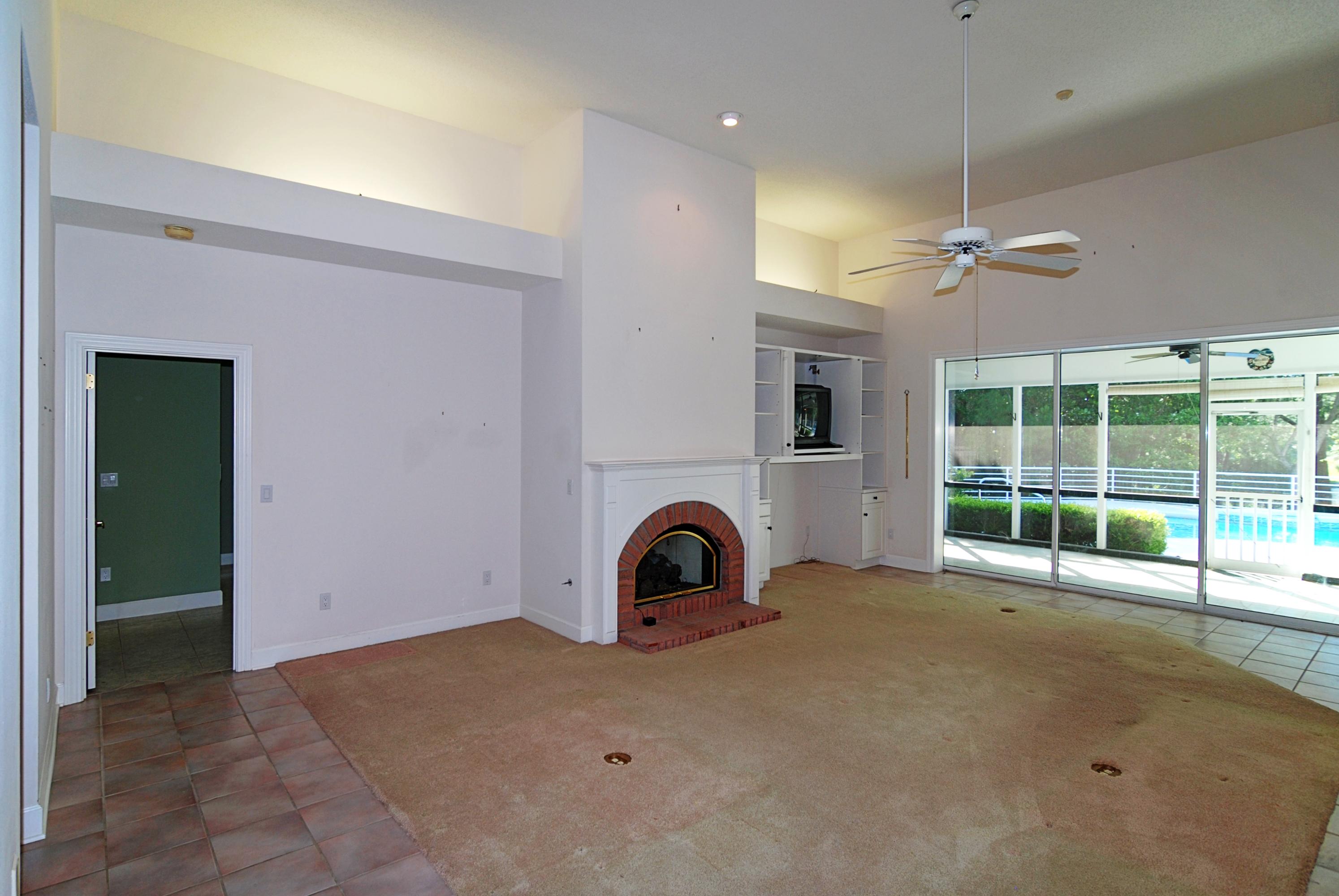 JOES BAYOU DESTIN - Residential