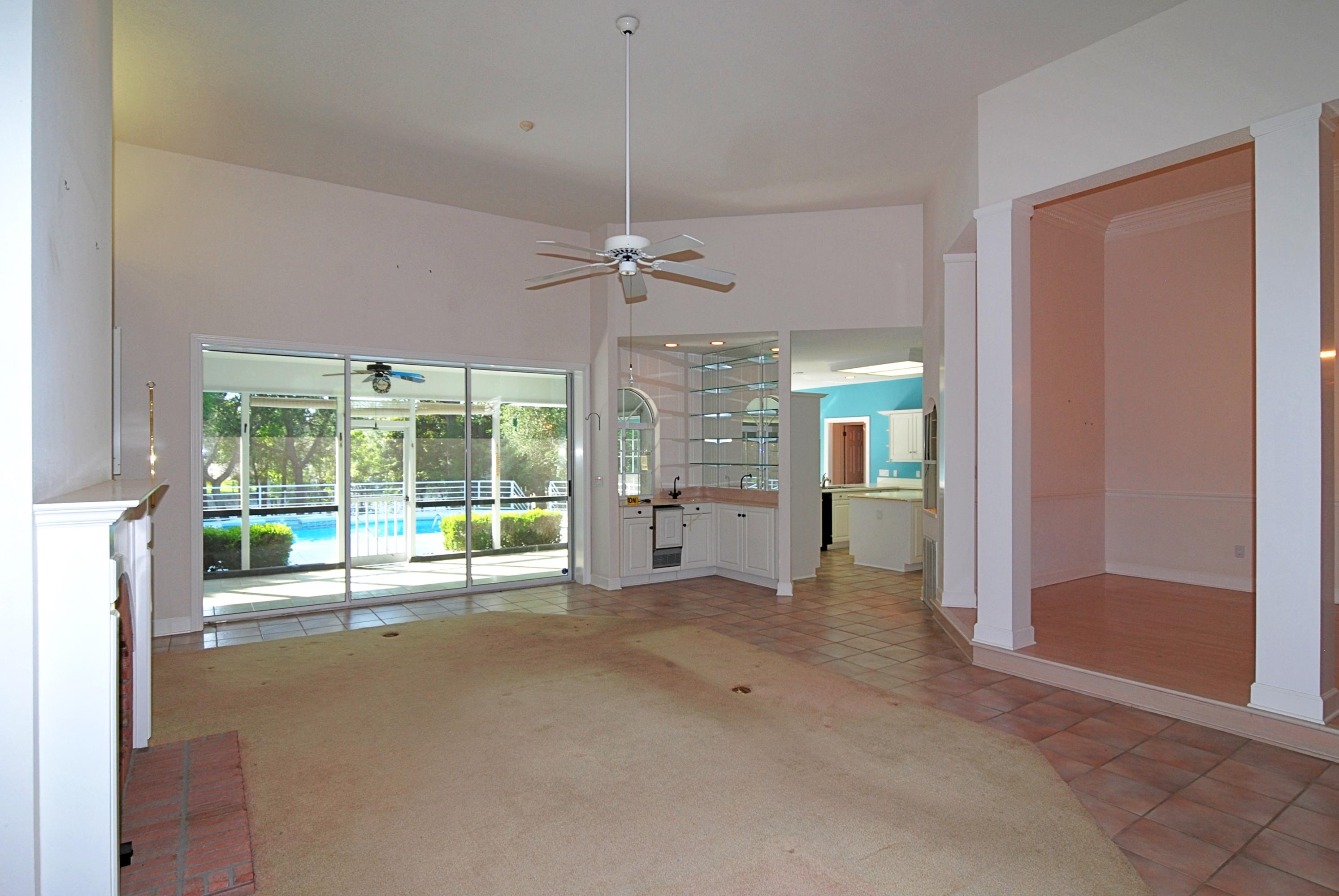 JOES BAYOU DESTIN - Residential