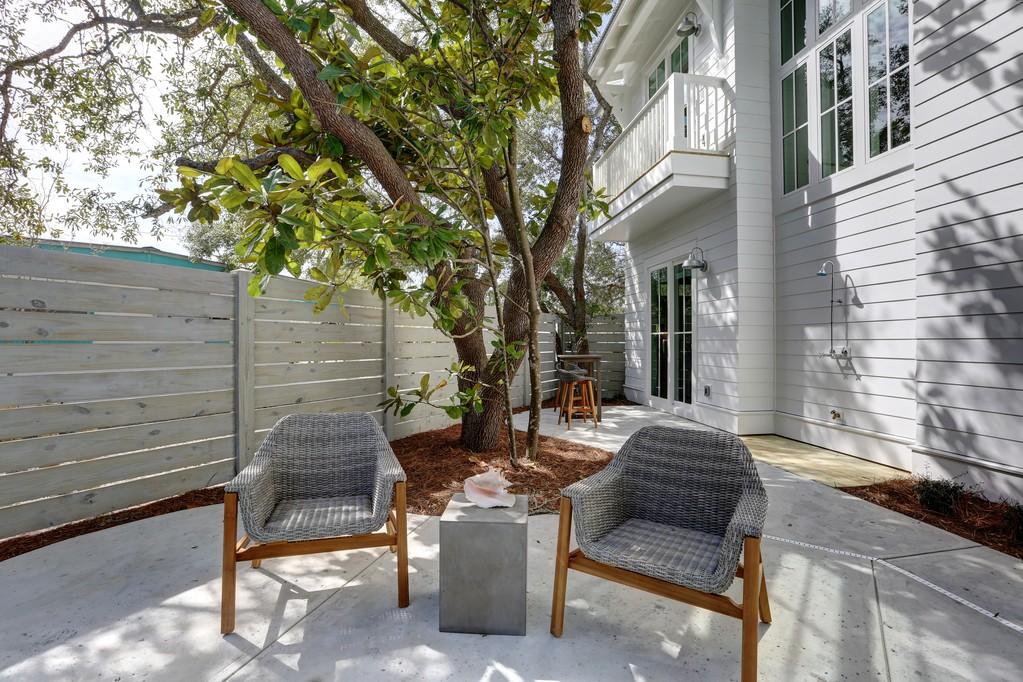 BLUE MOUNTAIN BEACH - Residential