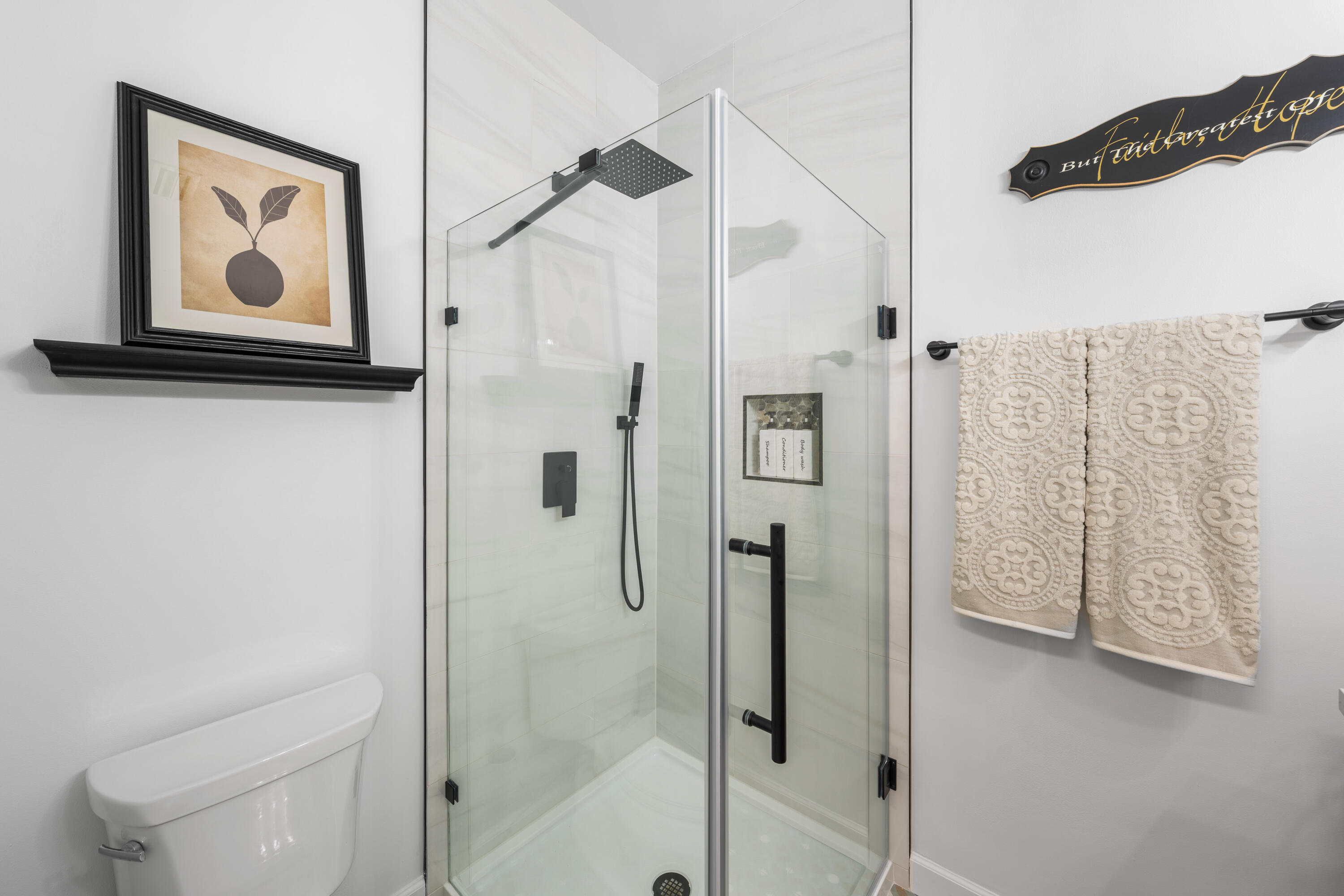 CRYSTAL LAKE - Residential