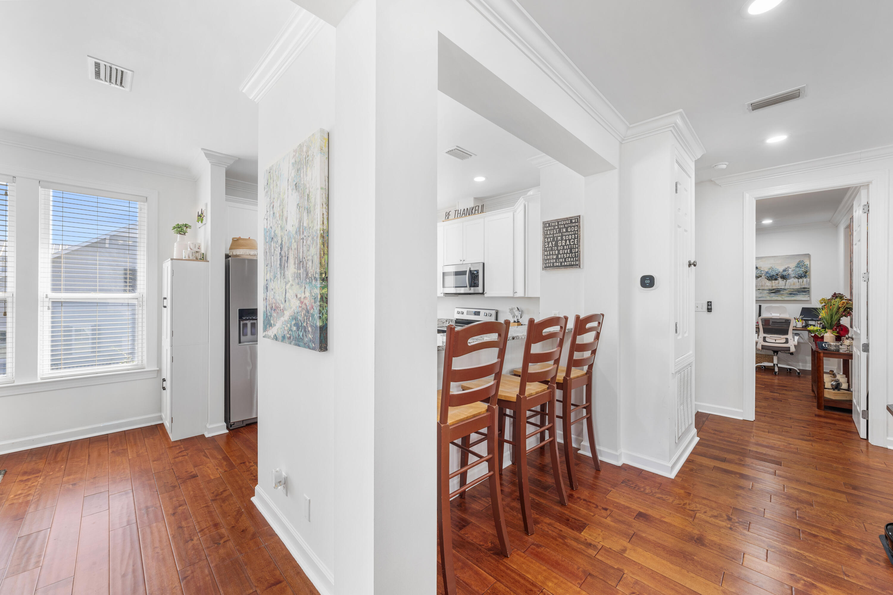 CRYSTAL LAKE - Residential