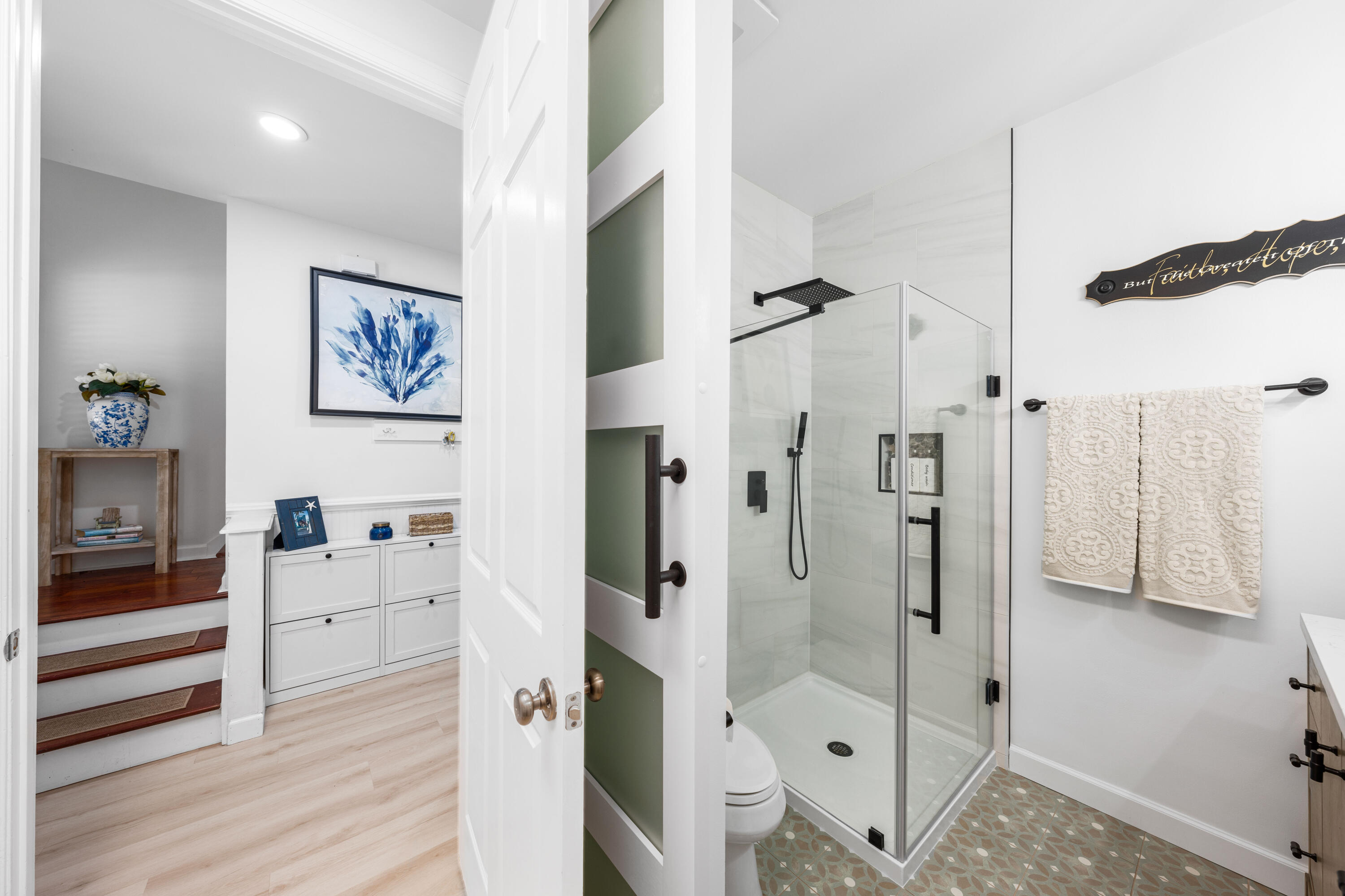 CRYSTAL LAKE - Residential