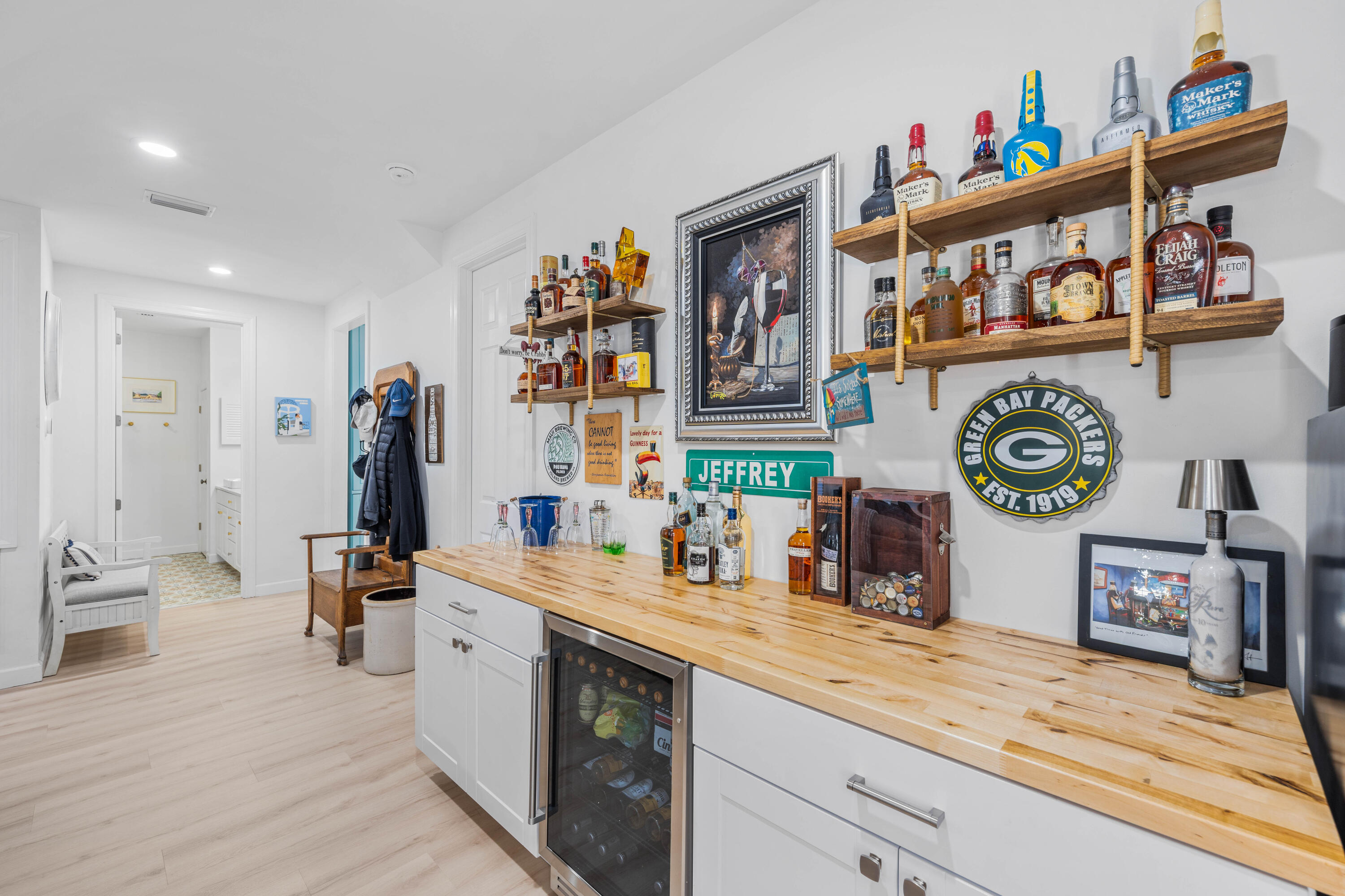 CRYSTAL LAKE - Residential