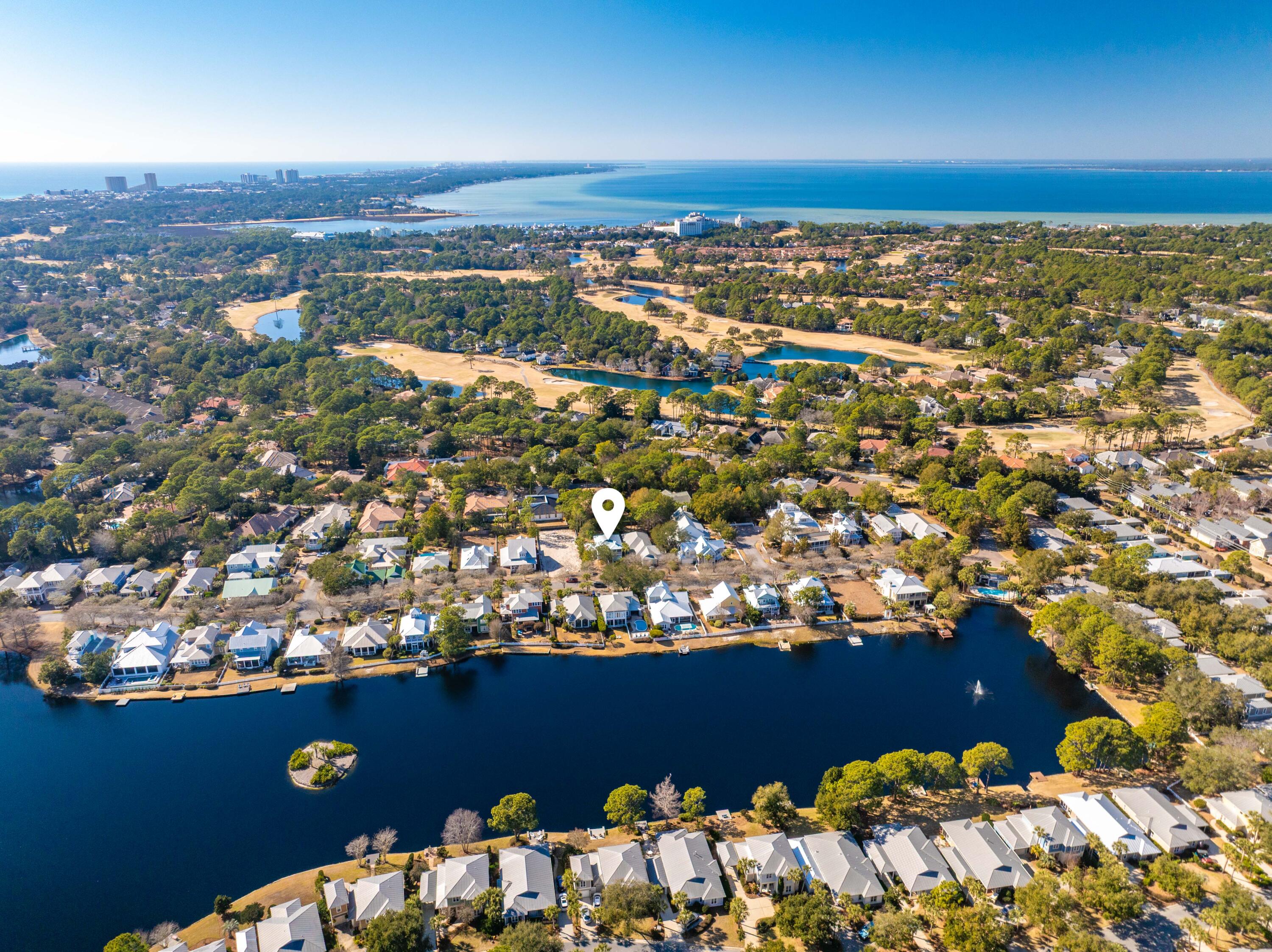 CRYSTAL LAKE - Residential