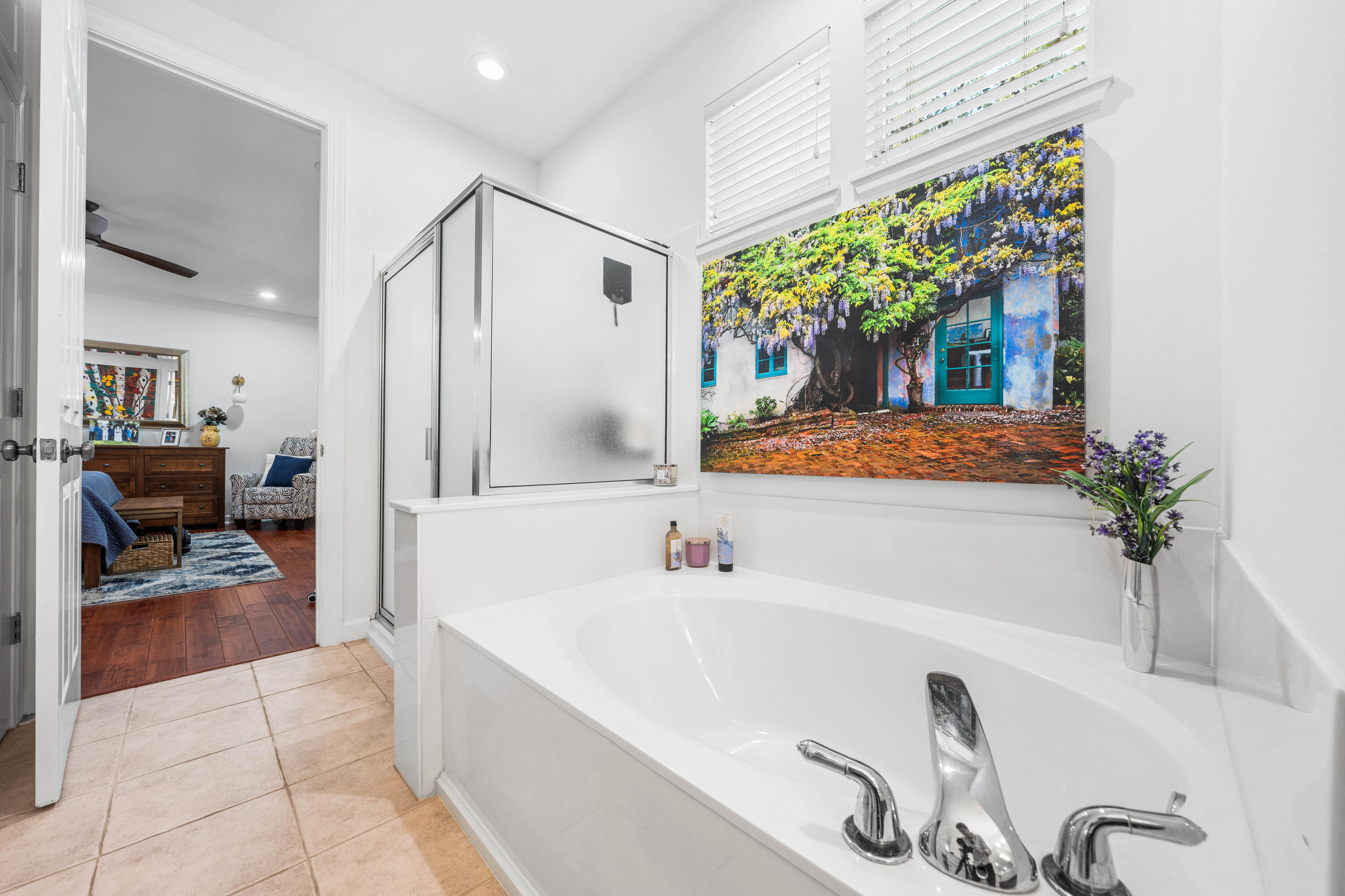 CRYSTAL LAKE - Residential