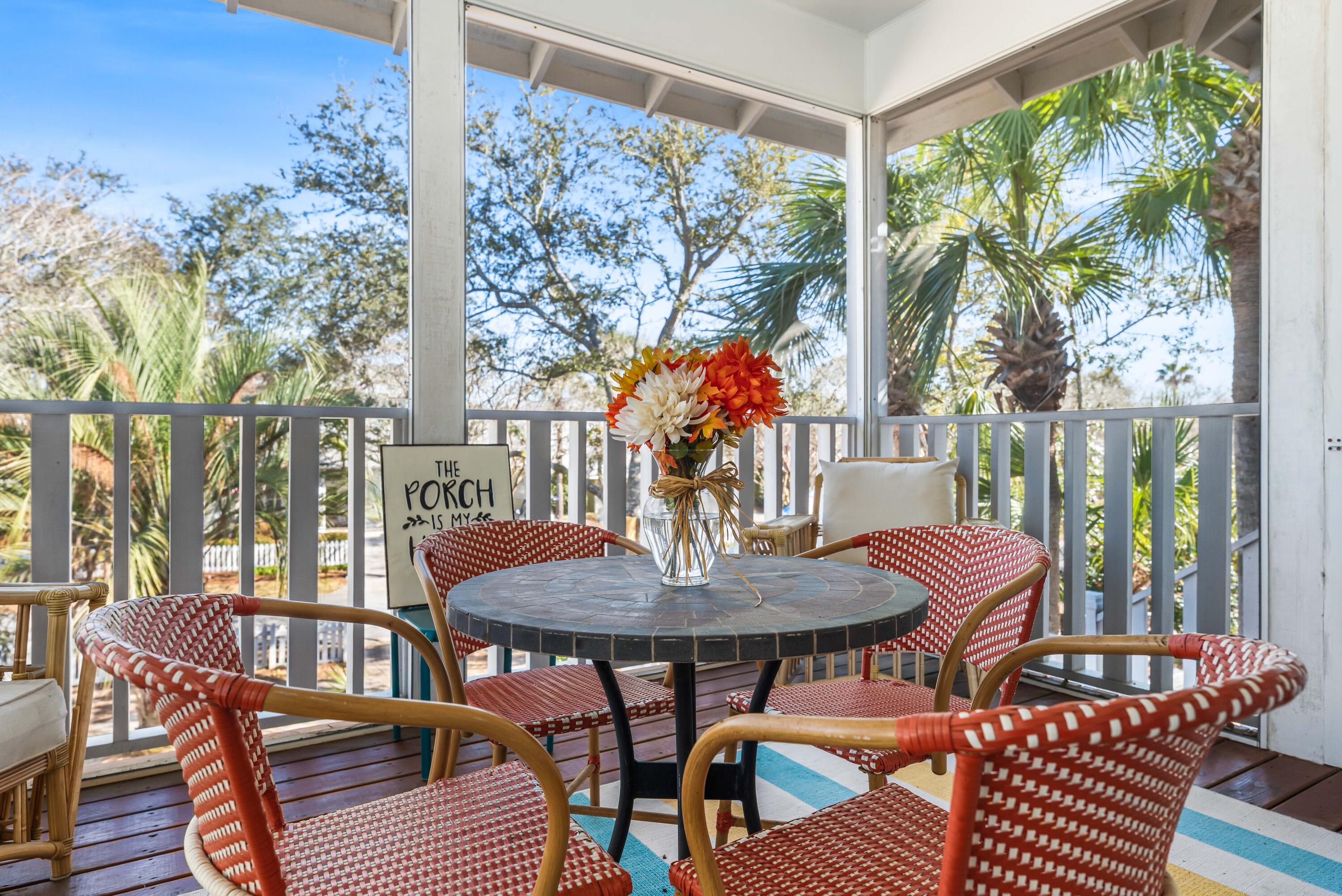 CRYSTAL LAKE - Residential