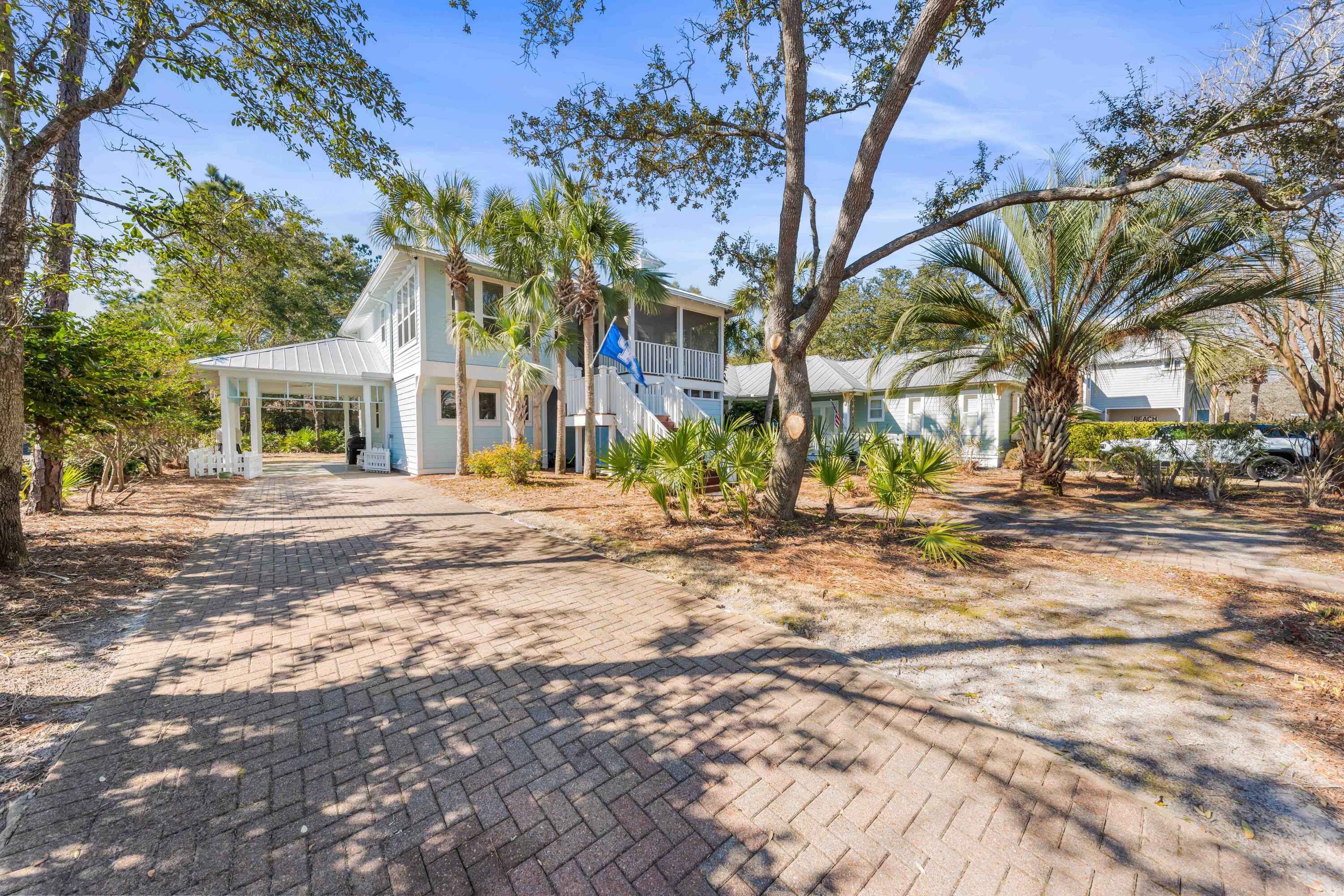 CRYSTAL LAKE - Residential