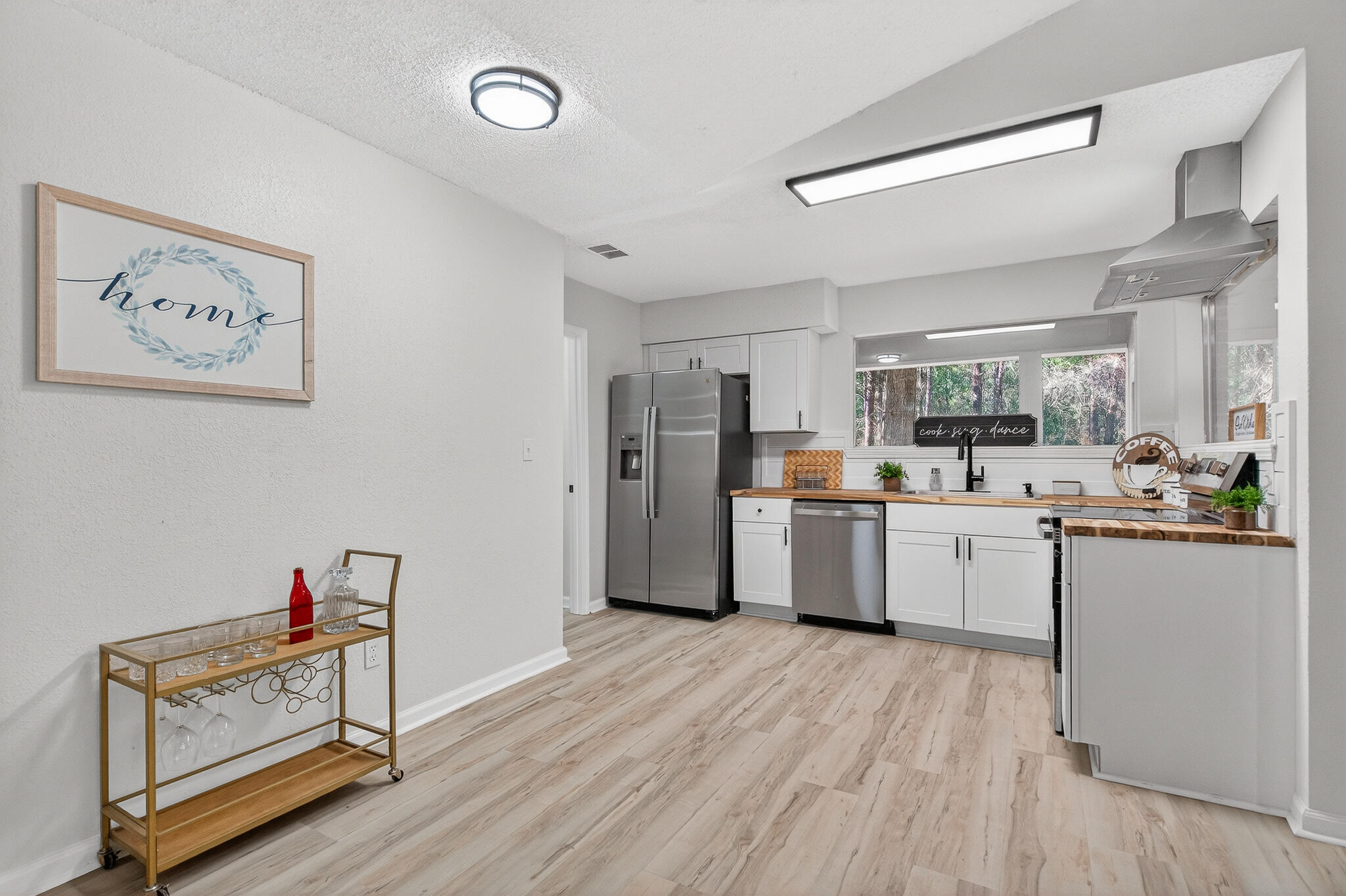 CRESTVIEW - Residential