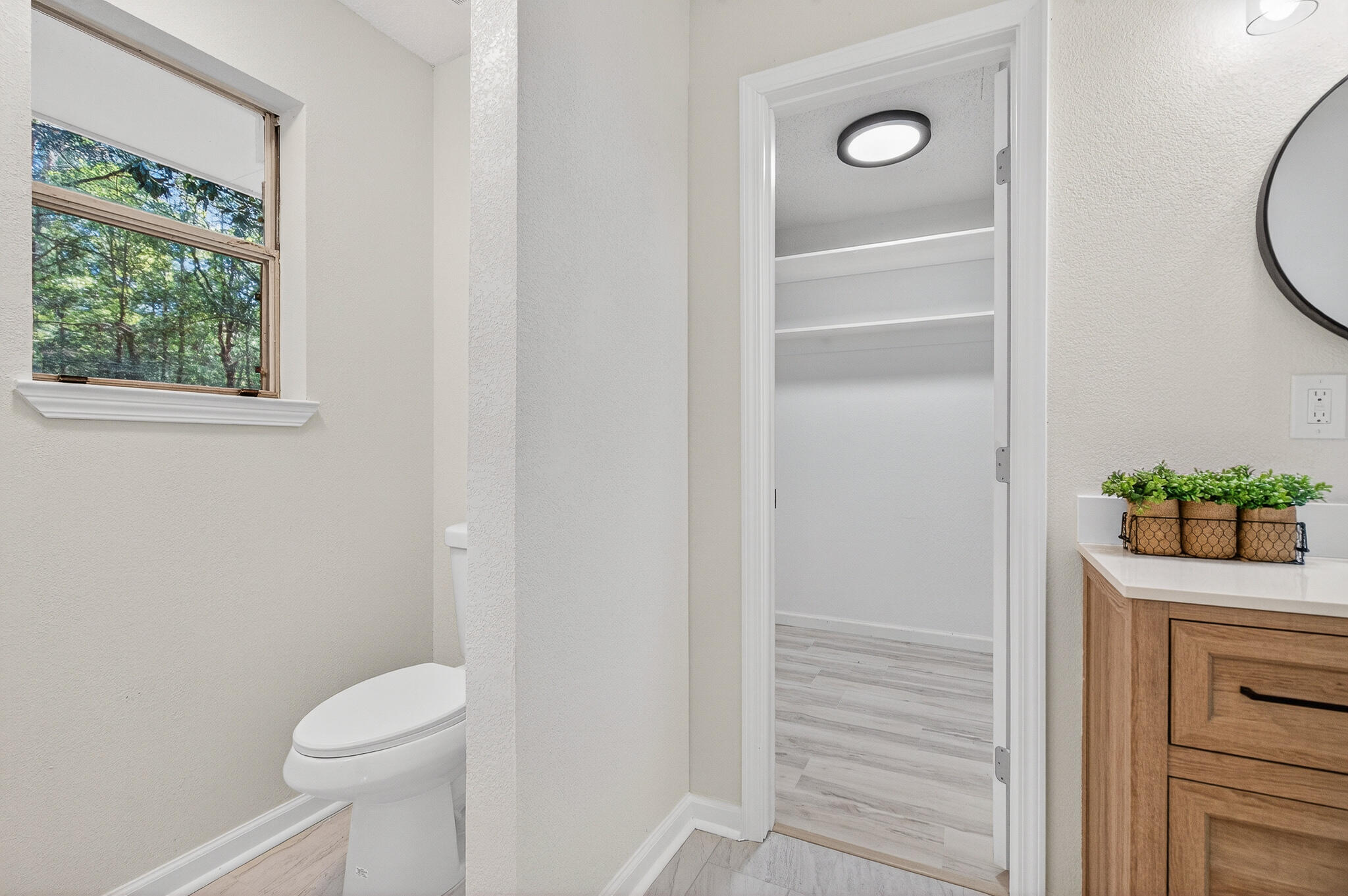 CRESTVIEW - Residential