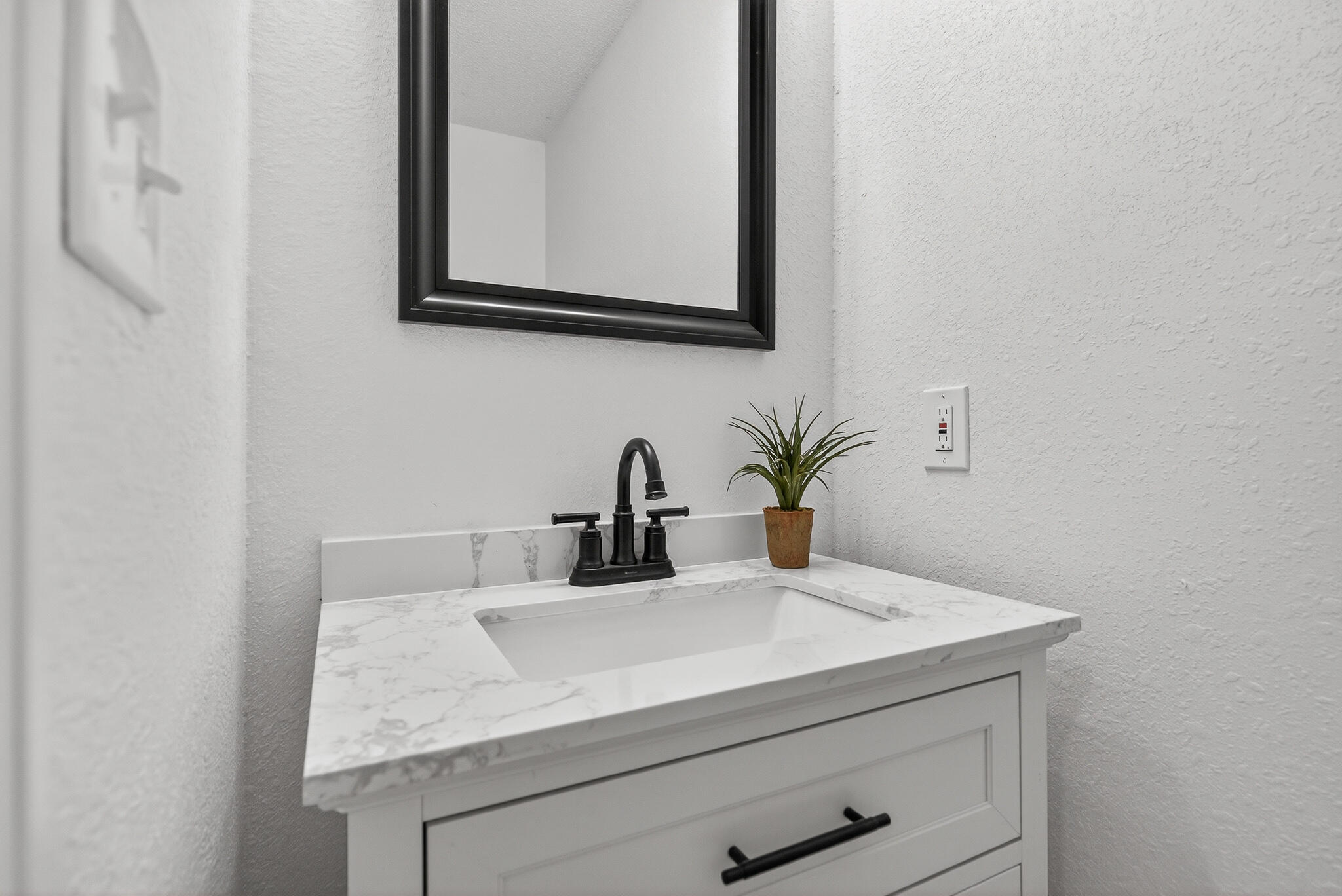 CRESTVIEW - Residential