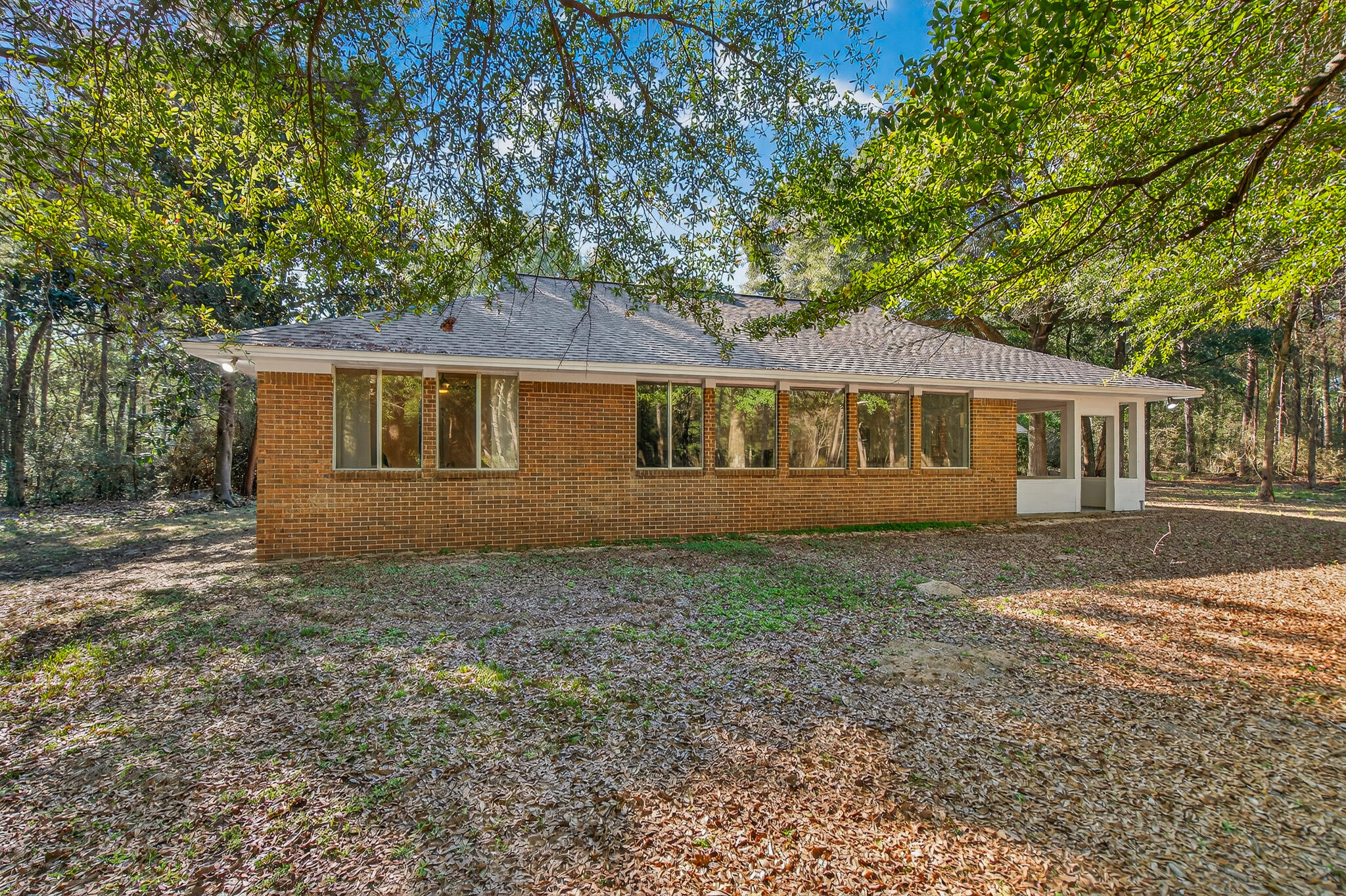 CRESTVIEW - Residential