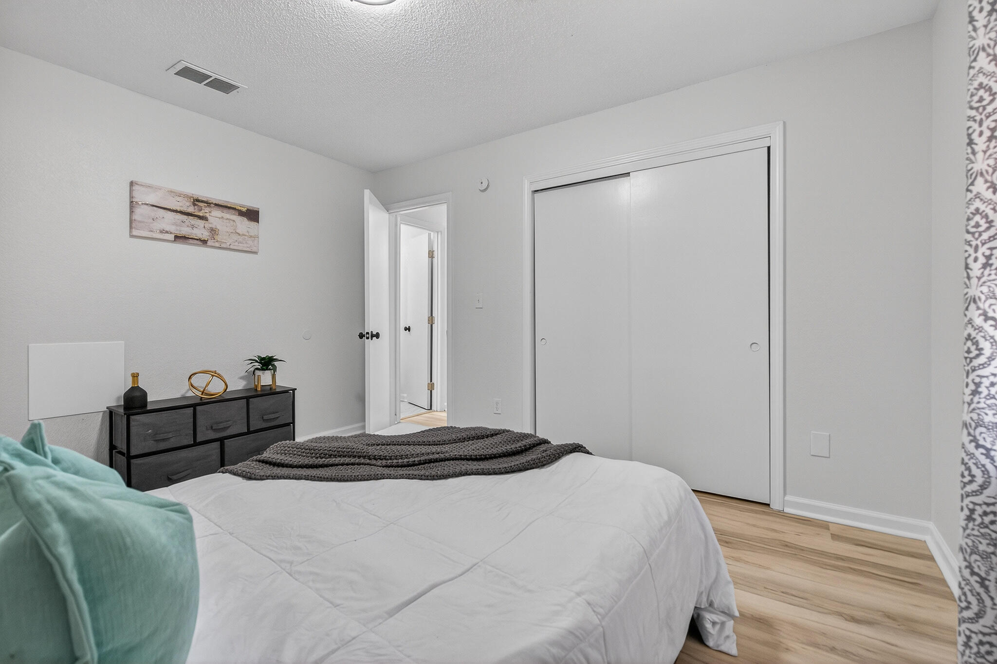 CRESTVIEW - Residential