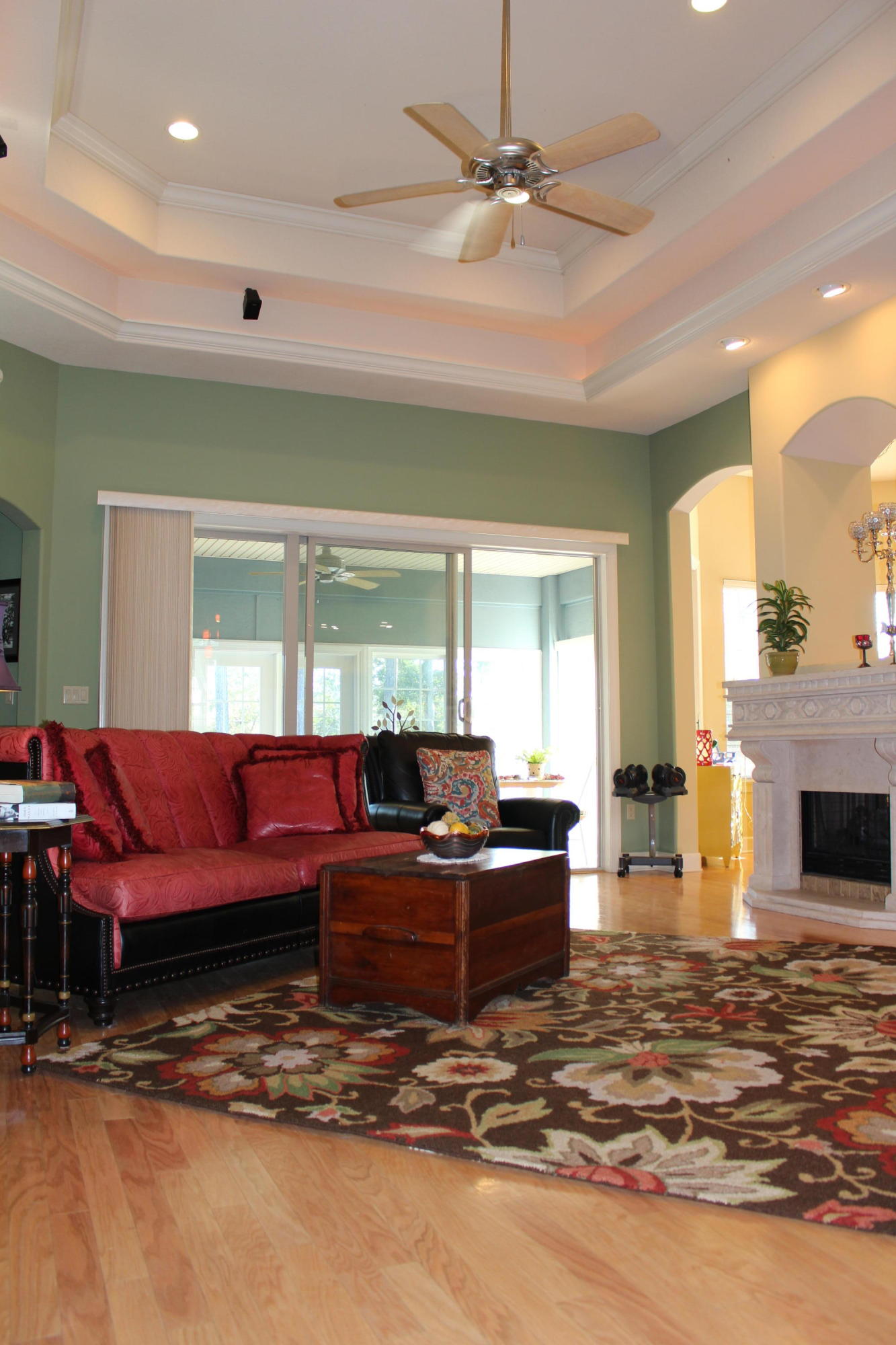 CHARDONNAY ESTATES - Residential