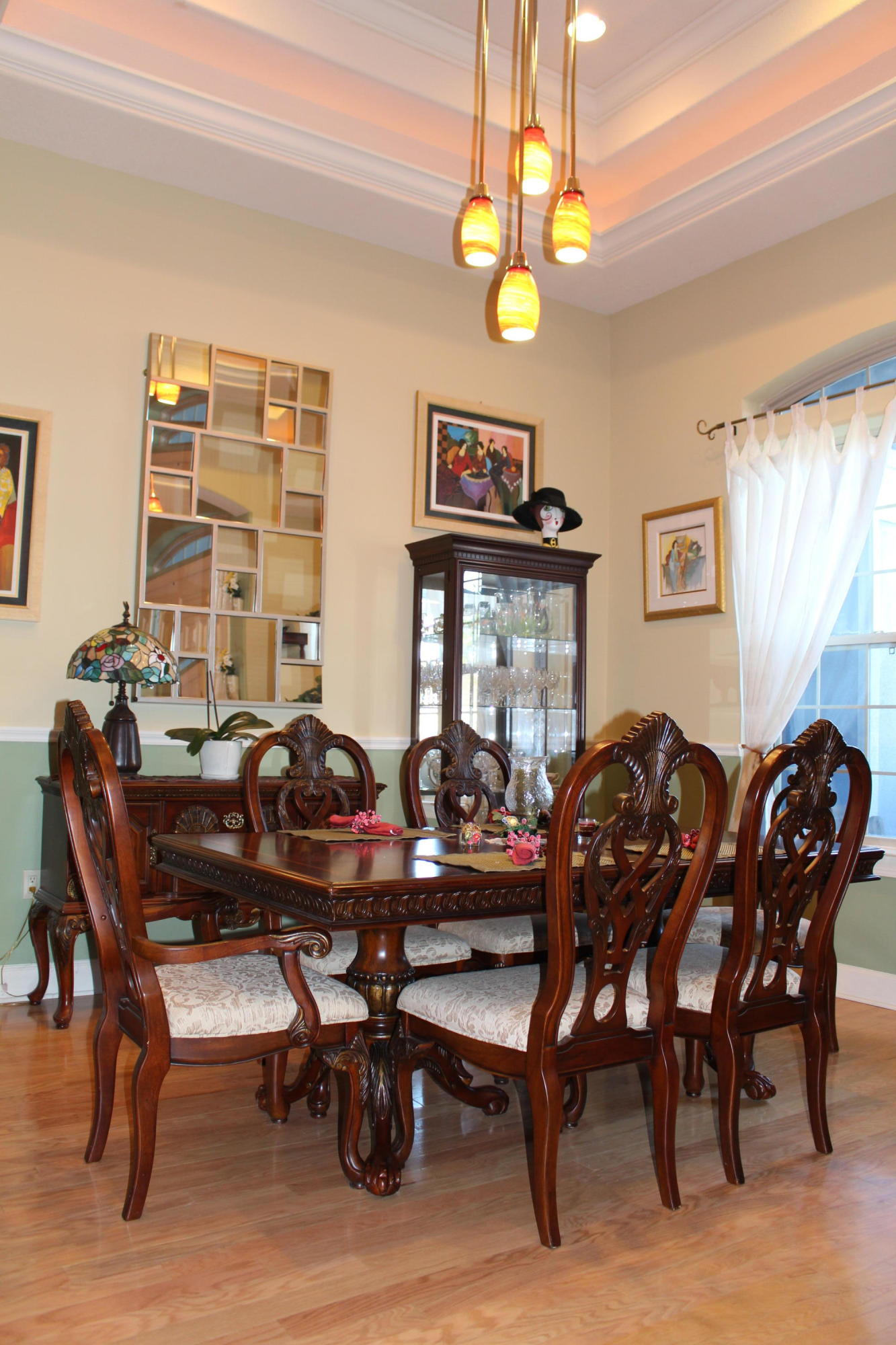 CHARDONNAY ESTATES - Residential