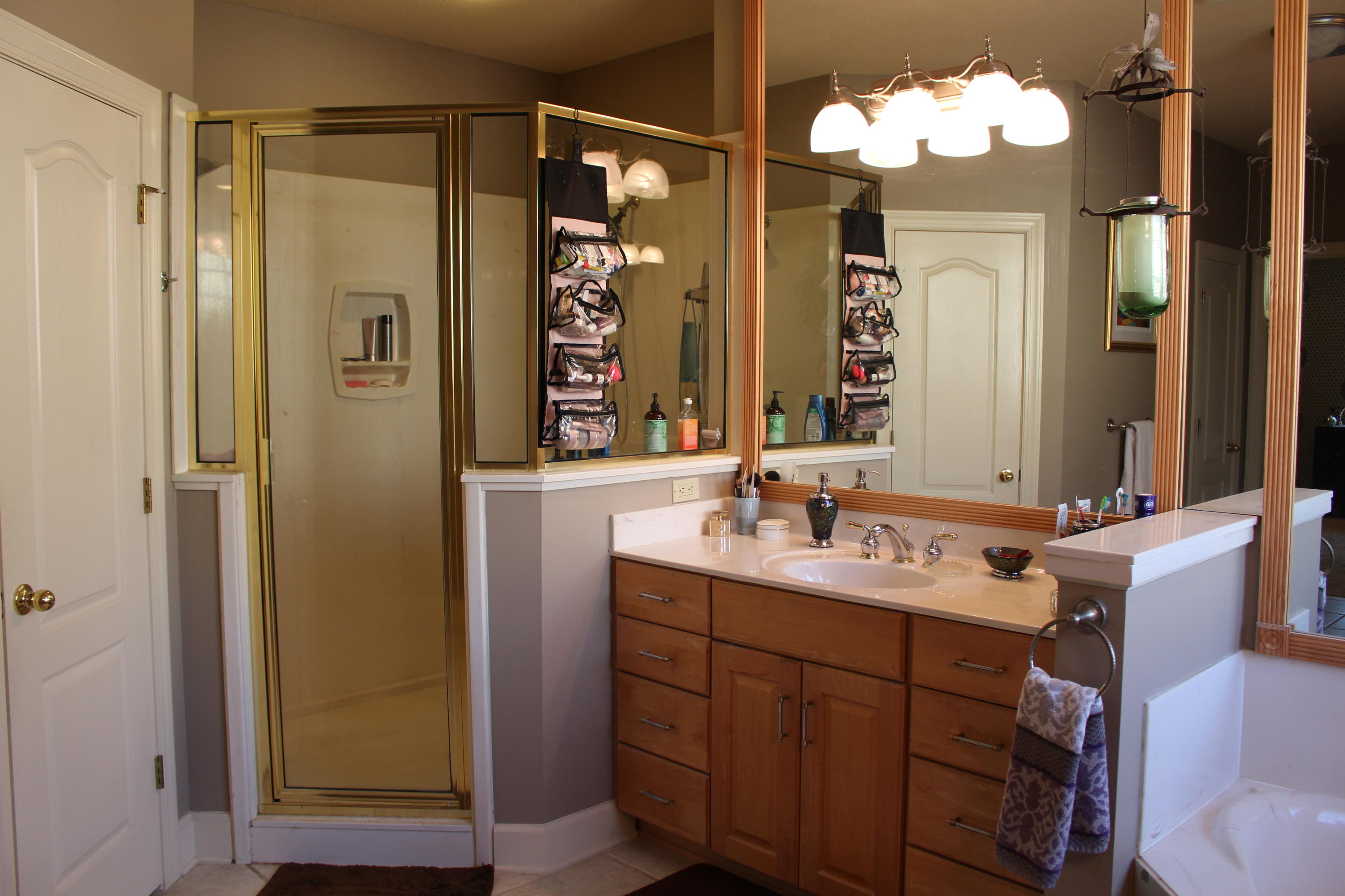 CHARDONNAY ESTATES - Residential