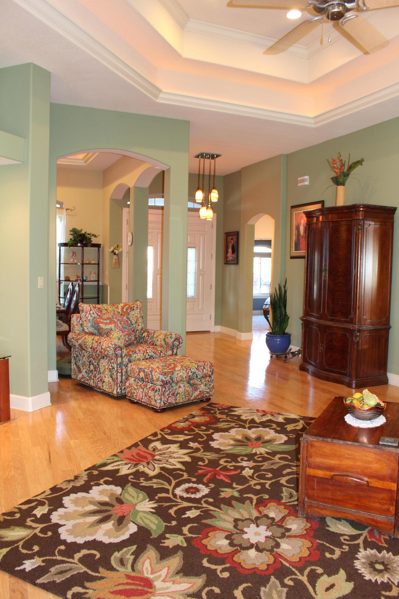 CHARDONNAY ESTATES - Residential