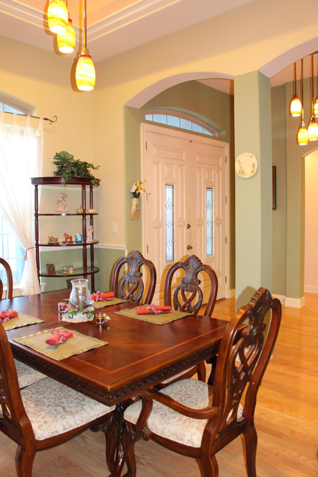 CHARDONNAY ESTATES - Residential