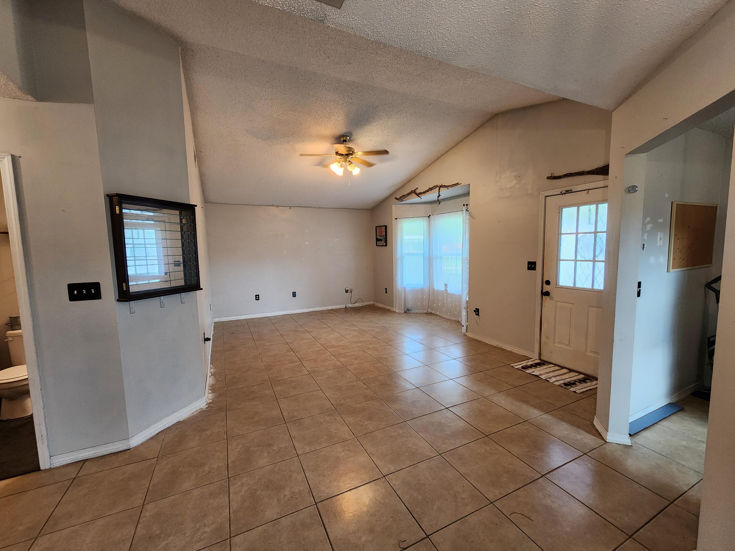 WYNNEHAVEN BEACH ESTATES 1ST ADDN - Residential