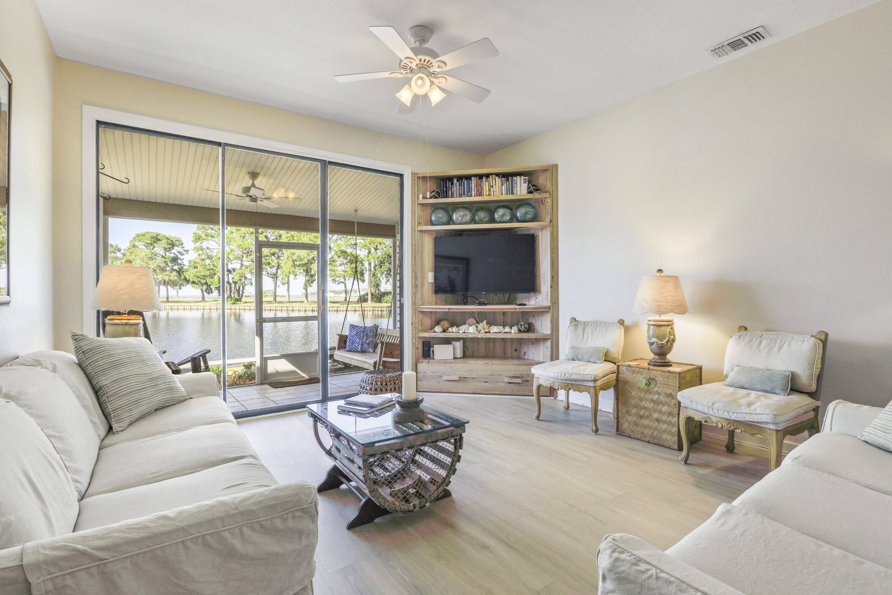 BAYOU VILLAGE CONDO PH 1 - Residential Lease