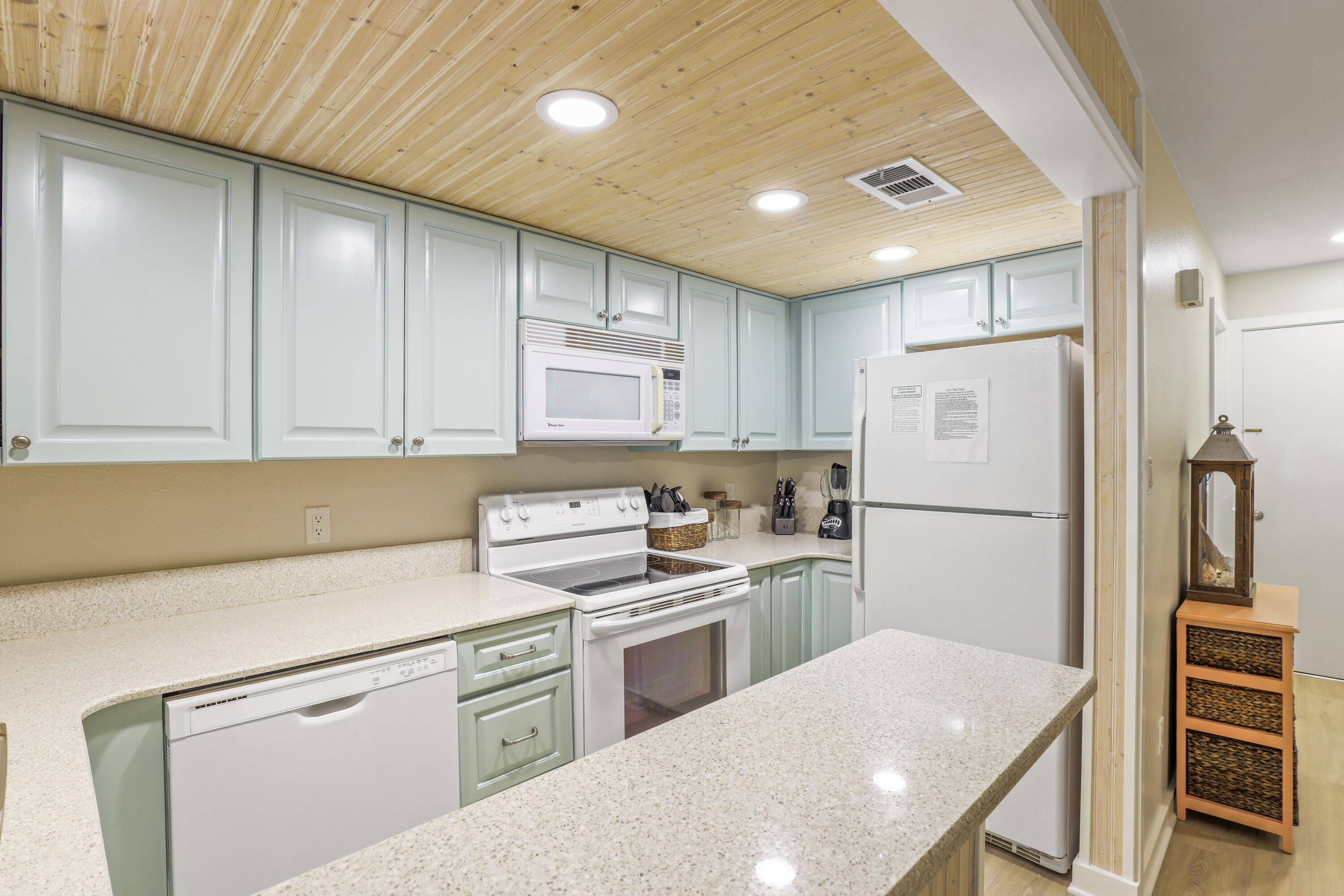 BAYOU VILLAGE CONDO PH 1 - Residential Lease