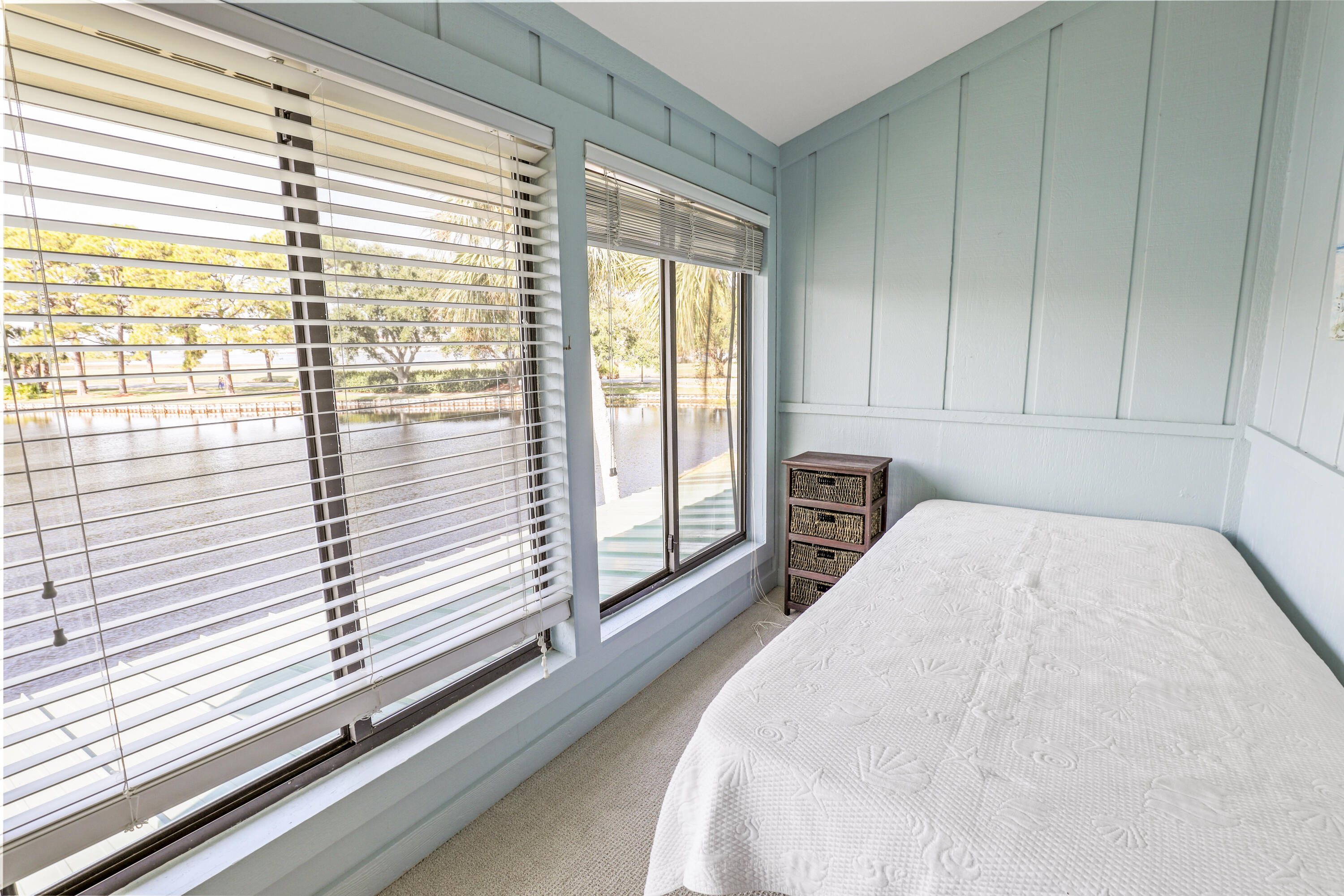 BAYOU VILLAGE CONDO PH 1 - Residential Lease