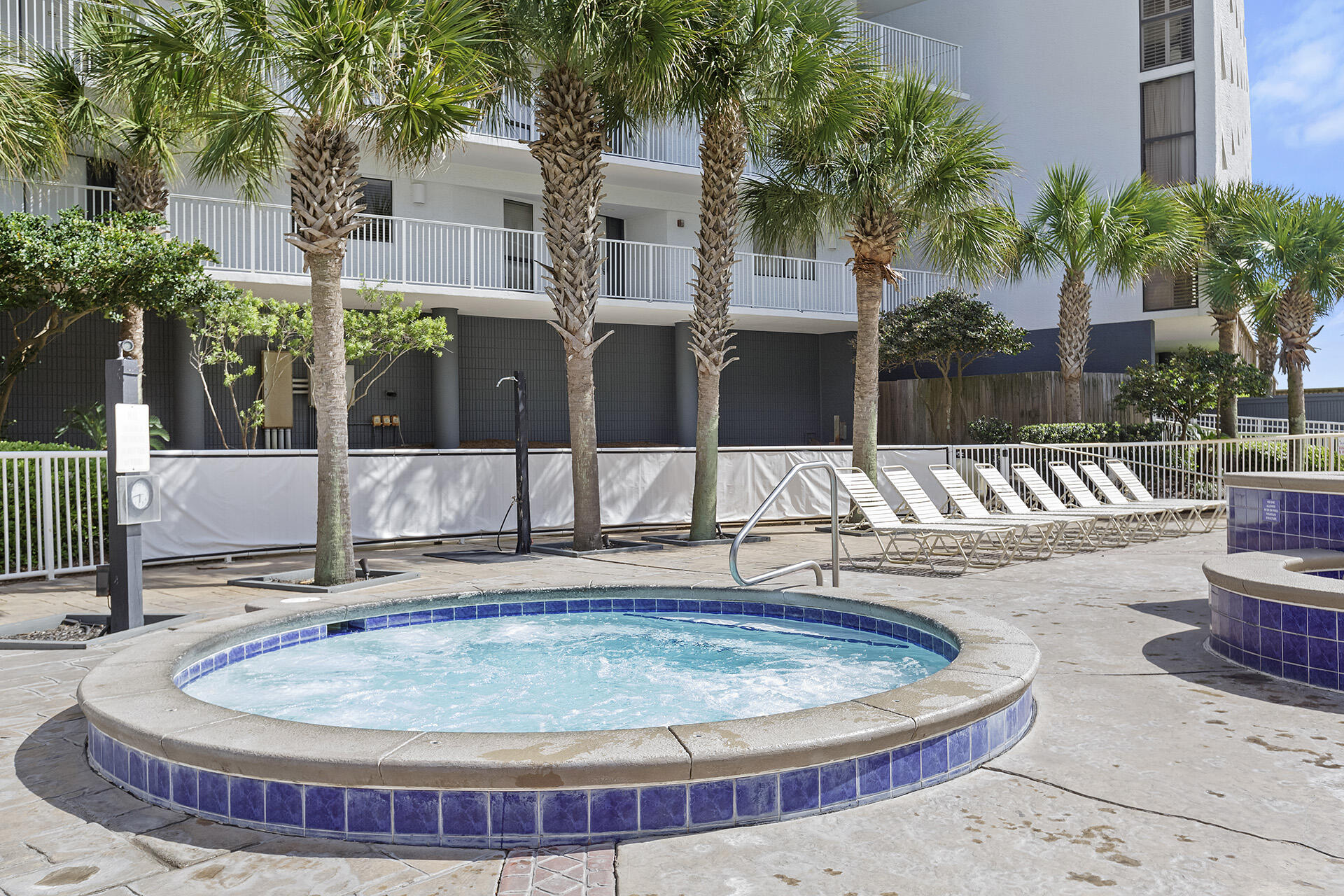 MAINSAIL CONDO PH 1 - Residential