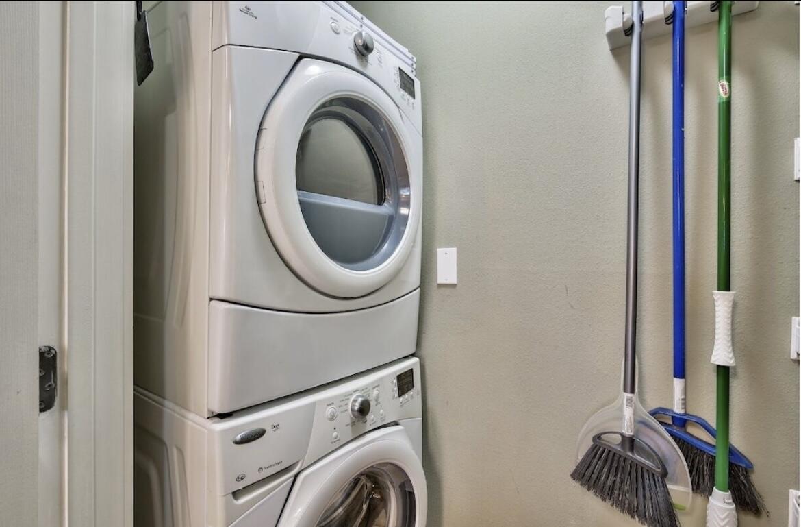 CRESCENT AT MIRAMAR BEACH THE - Residential