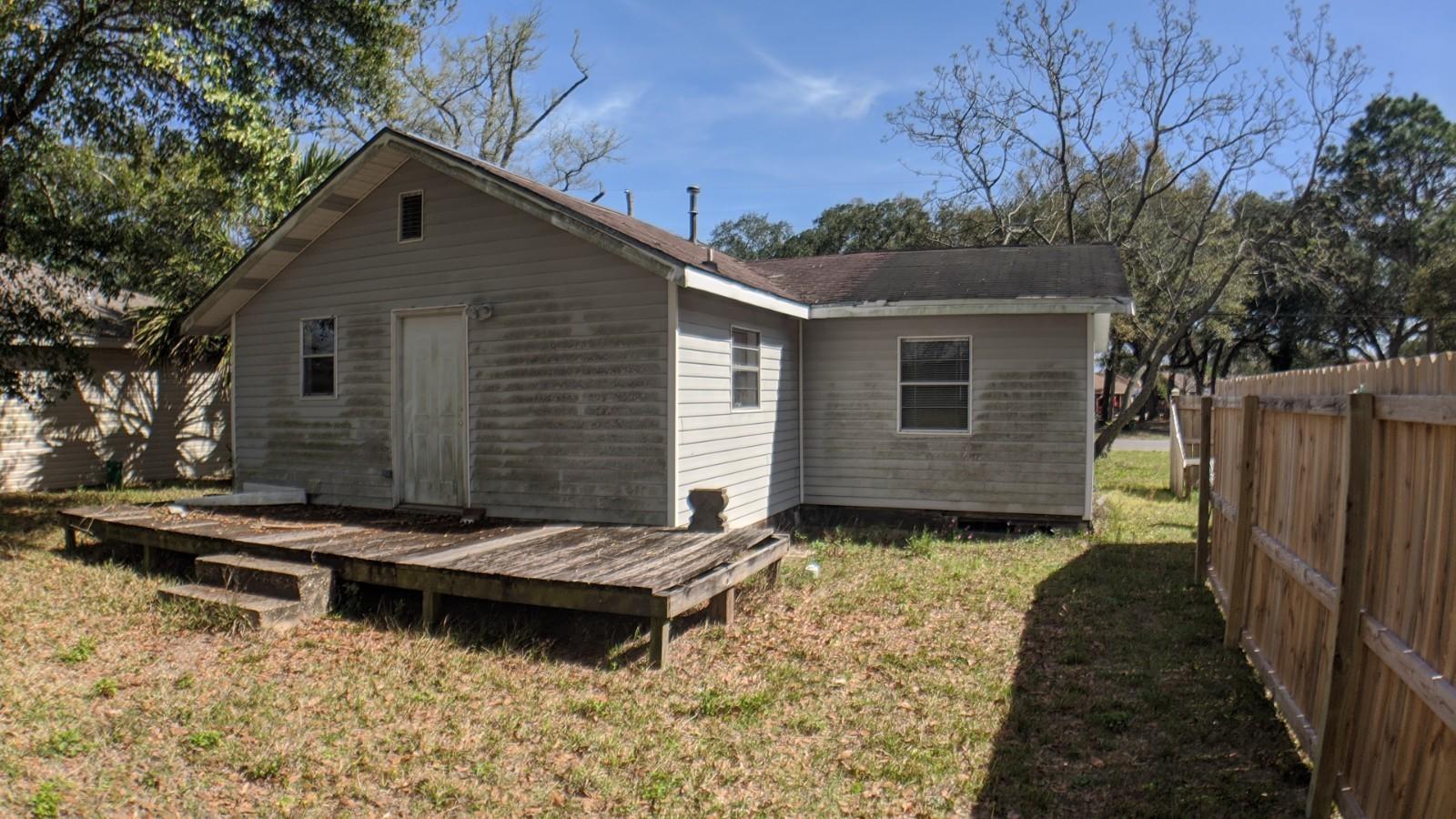 12-1S-23-1230-0000-0000 - Residential