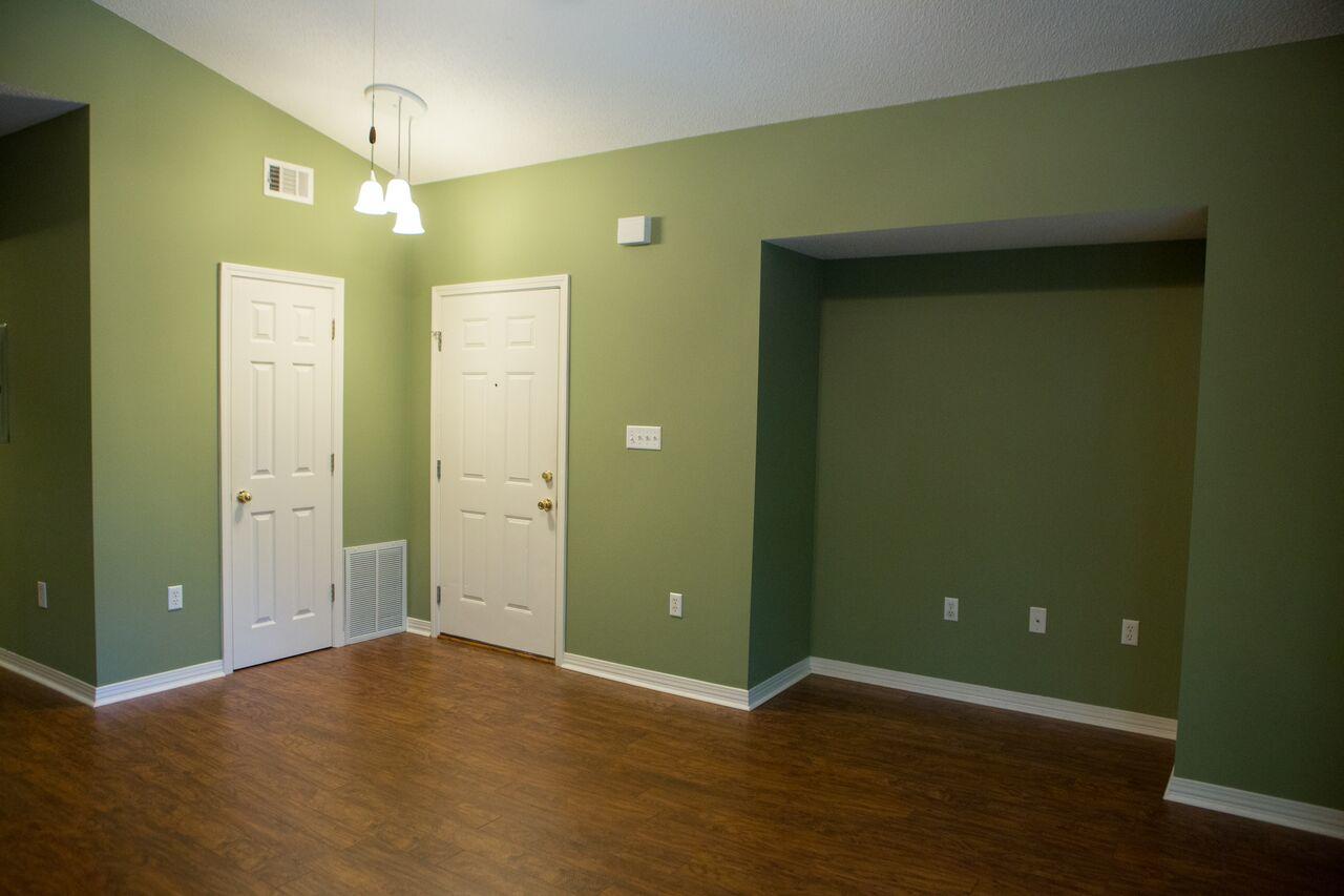 THE OAKS AT NICEVILLE - Residential