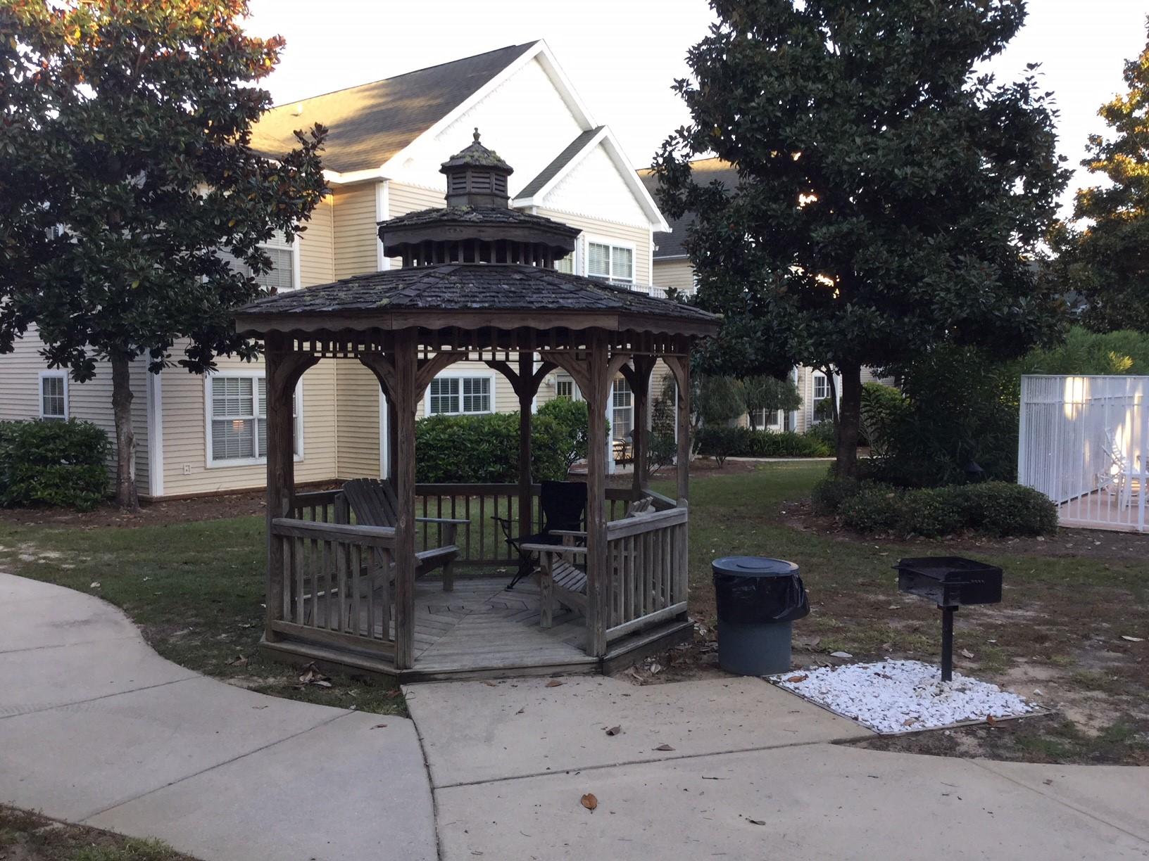 THE OAKS AT NICEVILLE - Residential