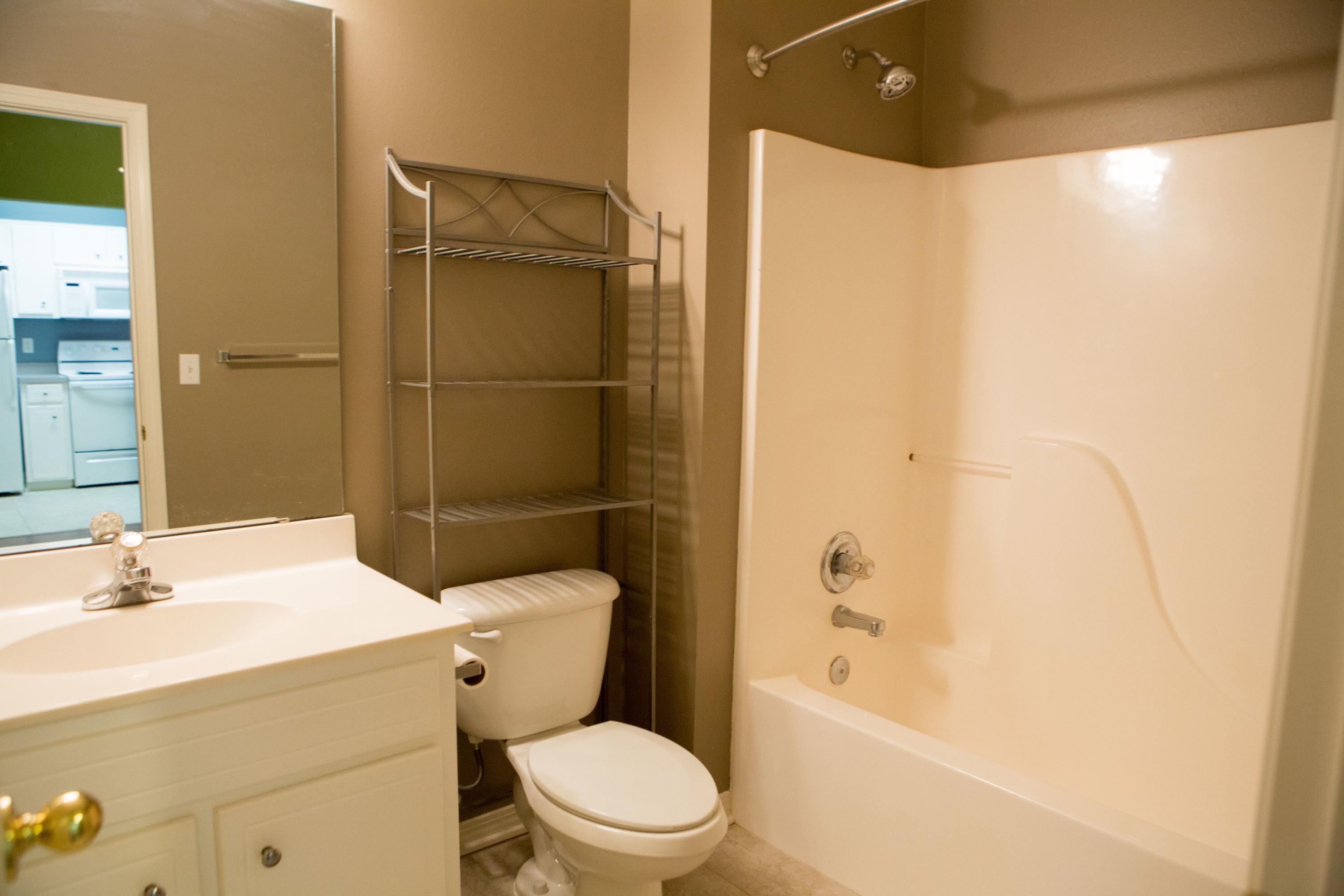 THE OAKS AT NICEVILLE - Residential