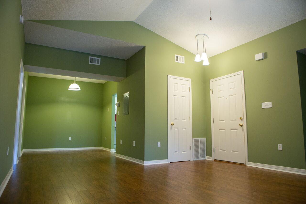 THE OAKS AT NICEVILLE - Residential