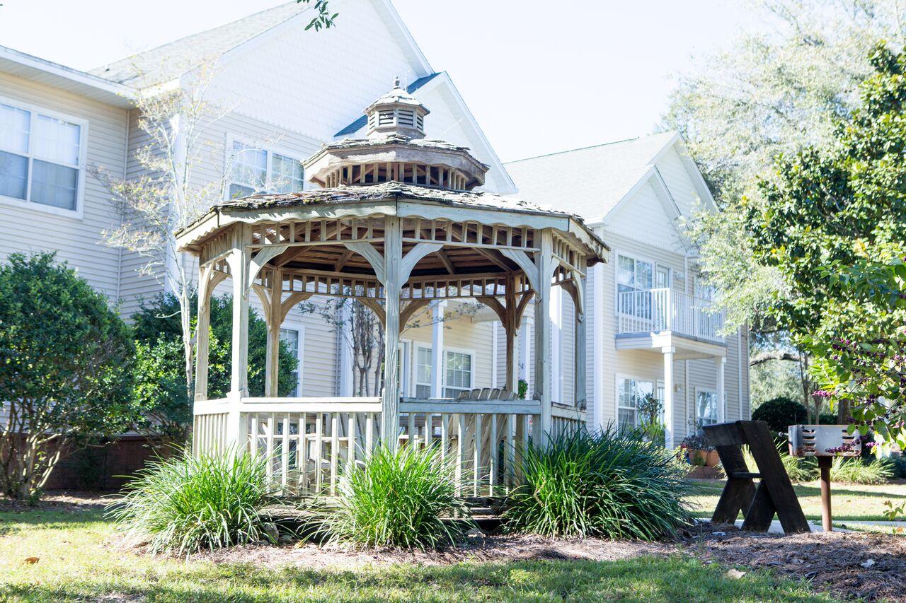 THE OAKS AT NICEVILLE - Residential