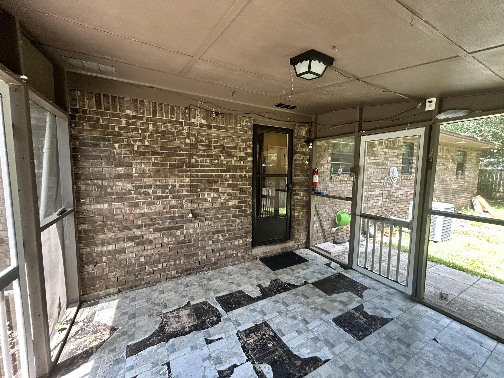 ADAMS POWELL - Residential Lease