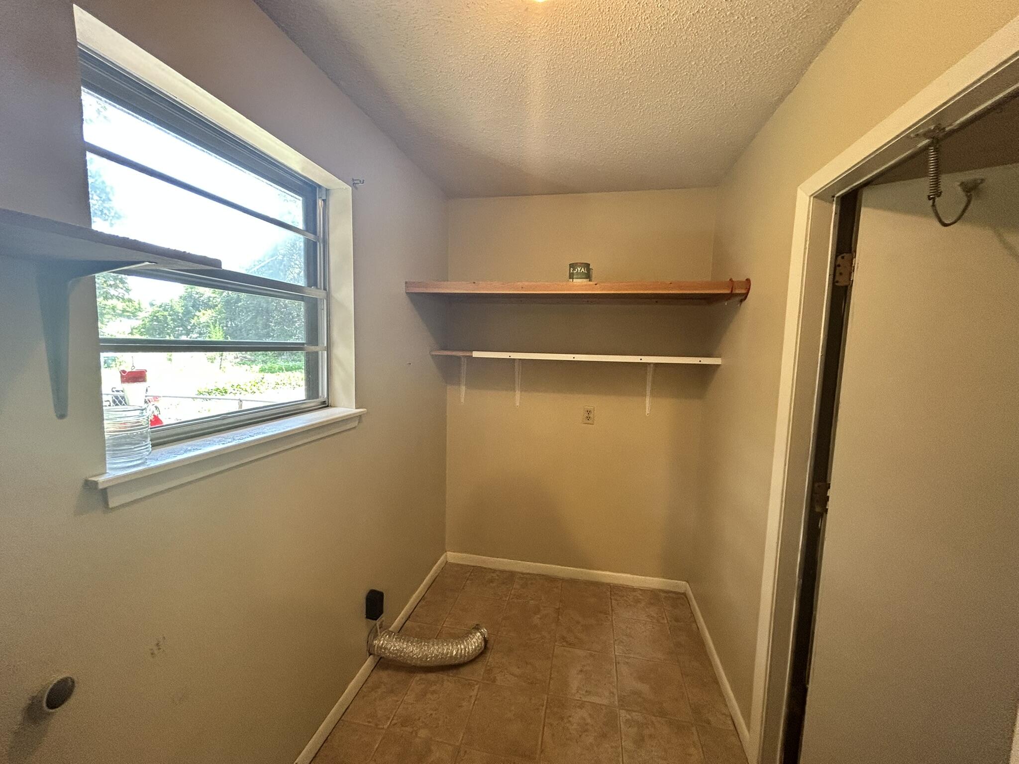 ADAMS POWELL - Residential Lease