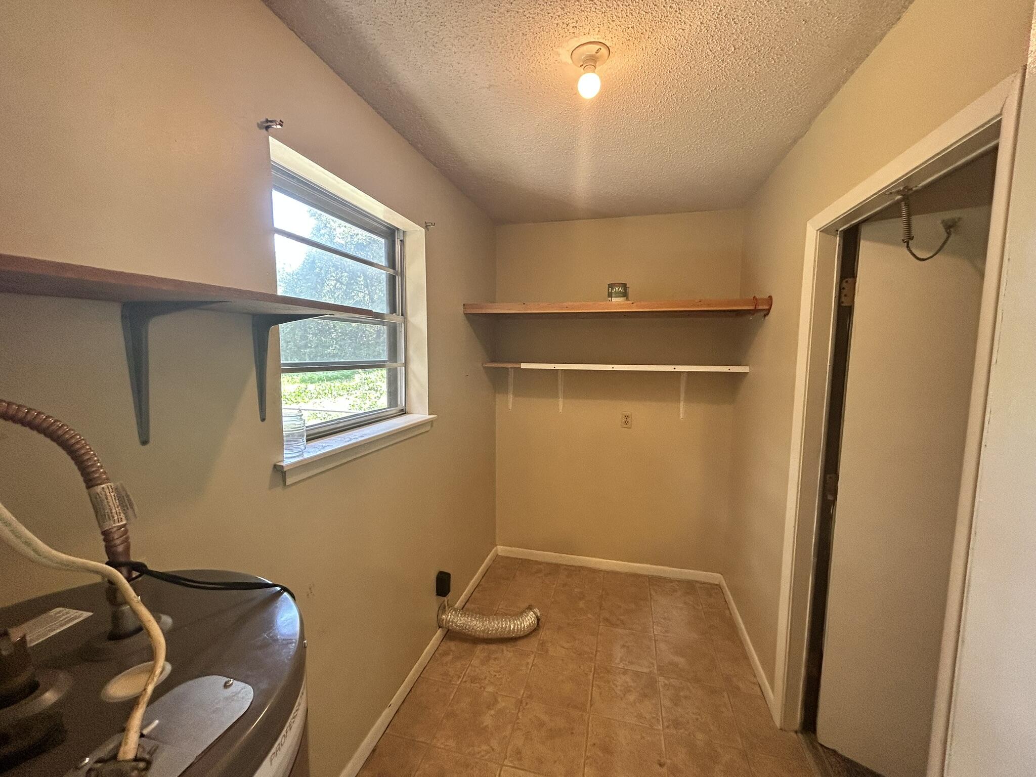 ADAMS POWELL - Residential Lease