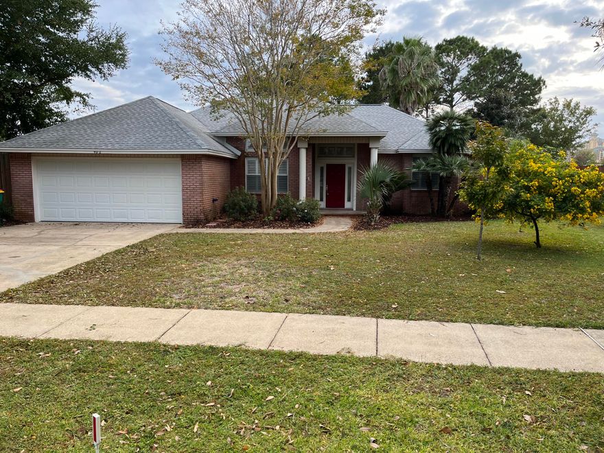 Fantastic 3 bedroom, 2 bath home in the heart of Destin. Amazing location, just a short walk to Harborwalk Village! High ceilings, tile floors, and plantation shutters throughout. Kitchen fully decked out with granite countertops, beautiful cabinetry, and high end appliances including a fantastic gas range! You'll fall in love with the upgraded master bath featuring a large walk in closet, river rock tile, rain fall shower, and a breathtaking freestanding tub. The meticulously manicured lawn with tons of plant life, round out this amazing property! Call to see it today!