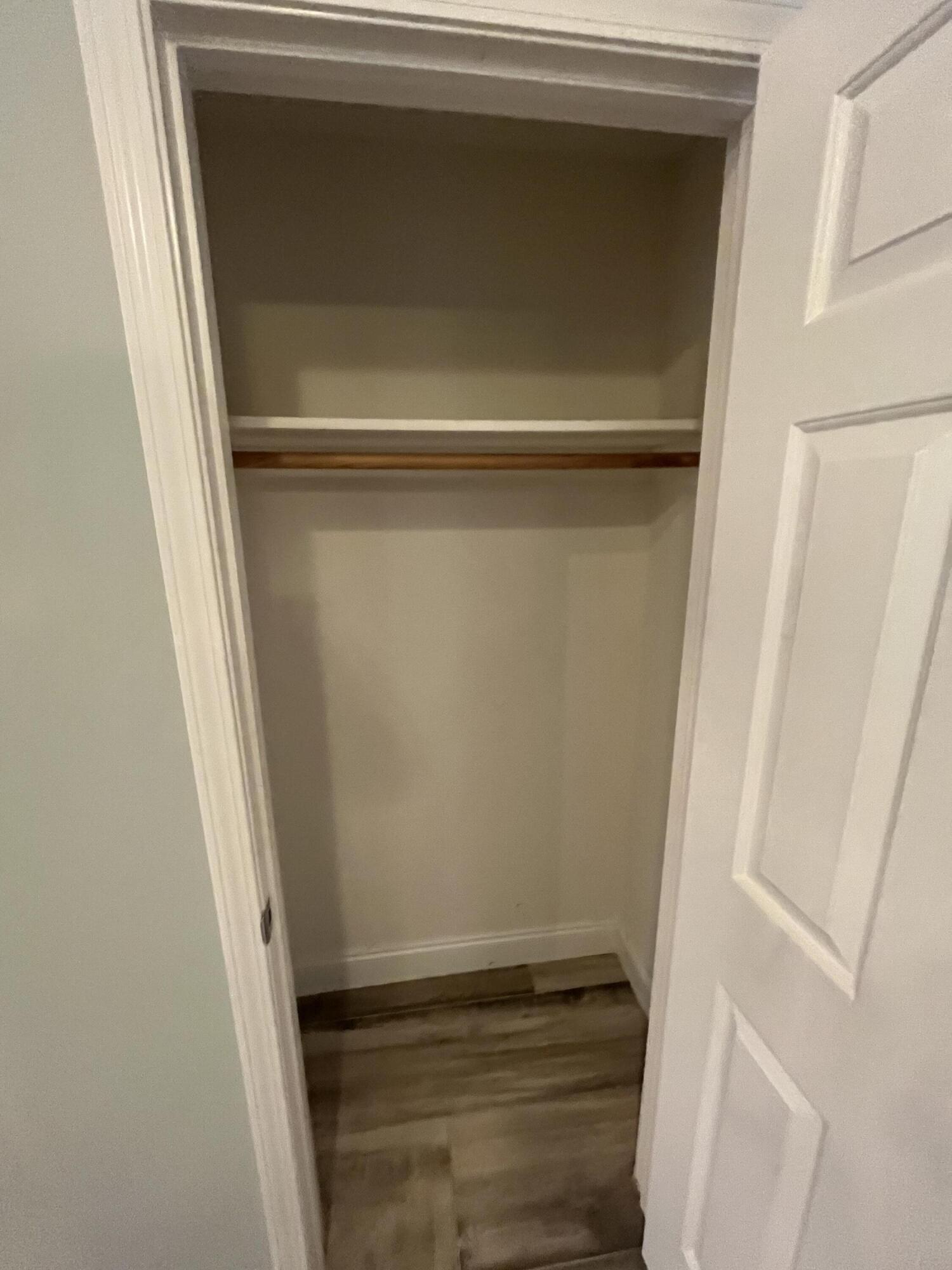 RIDGE WOOD MANOR - Residential Lease