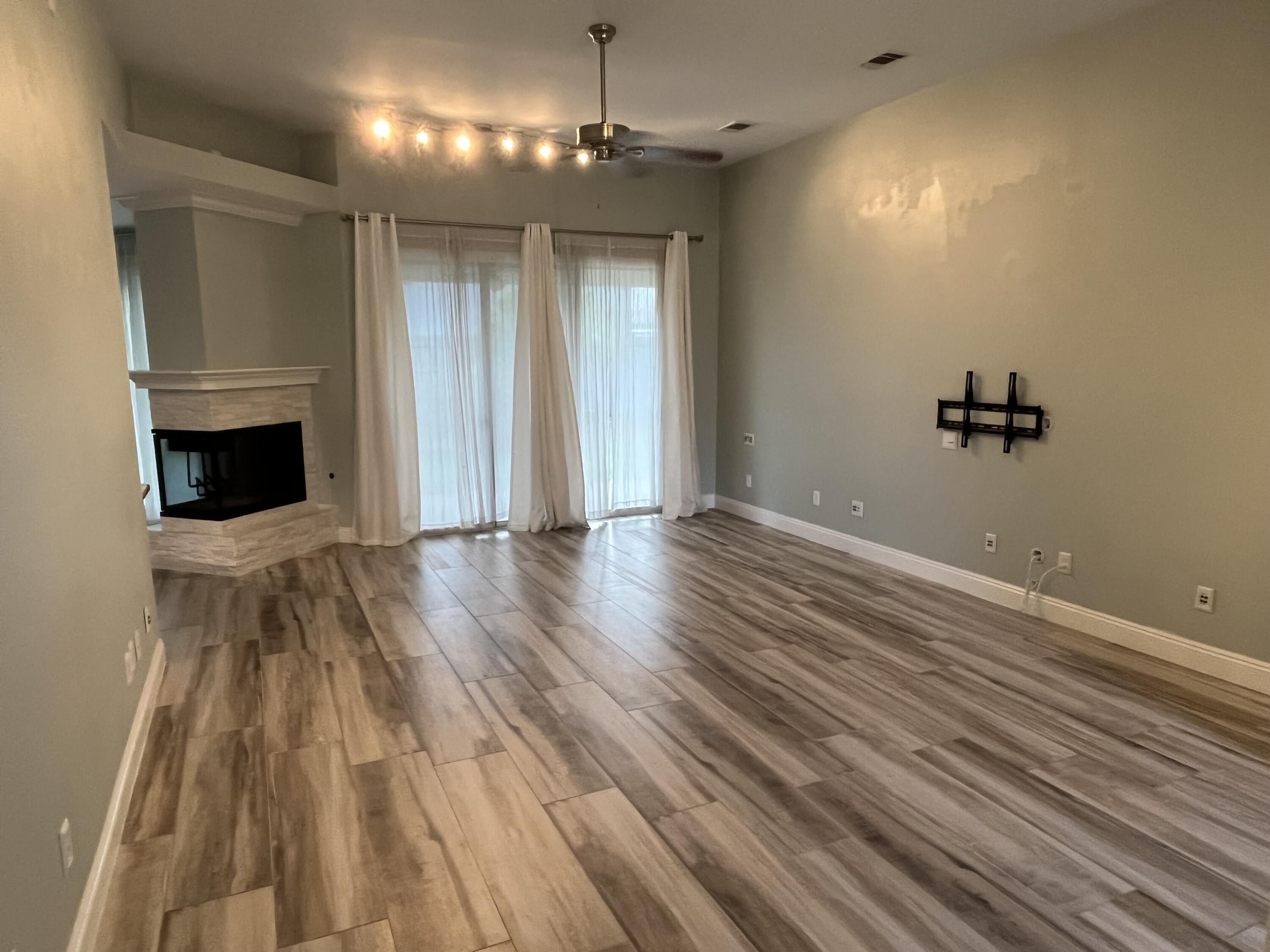 RIDGE WOOD MANOR - Residential Lease