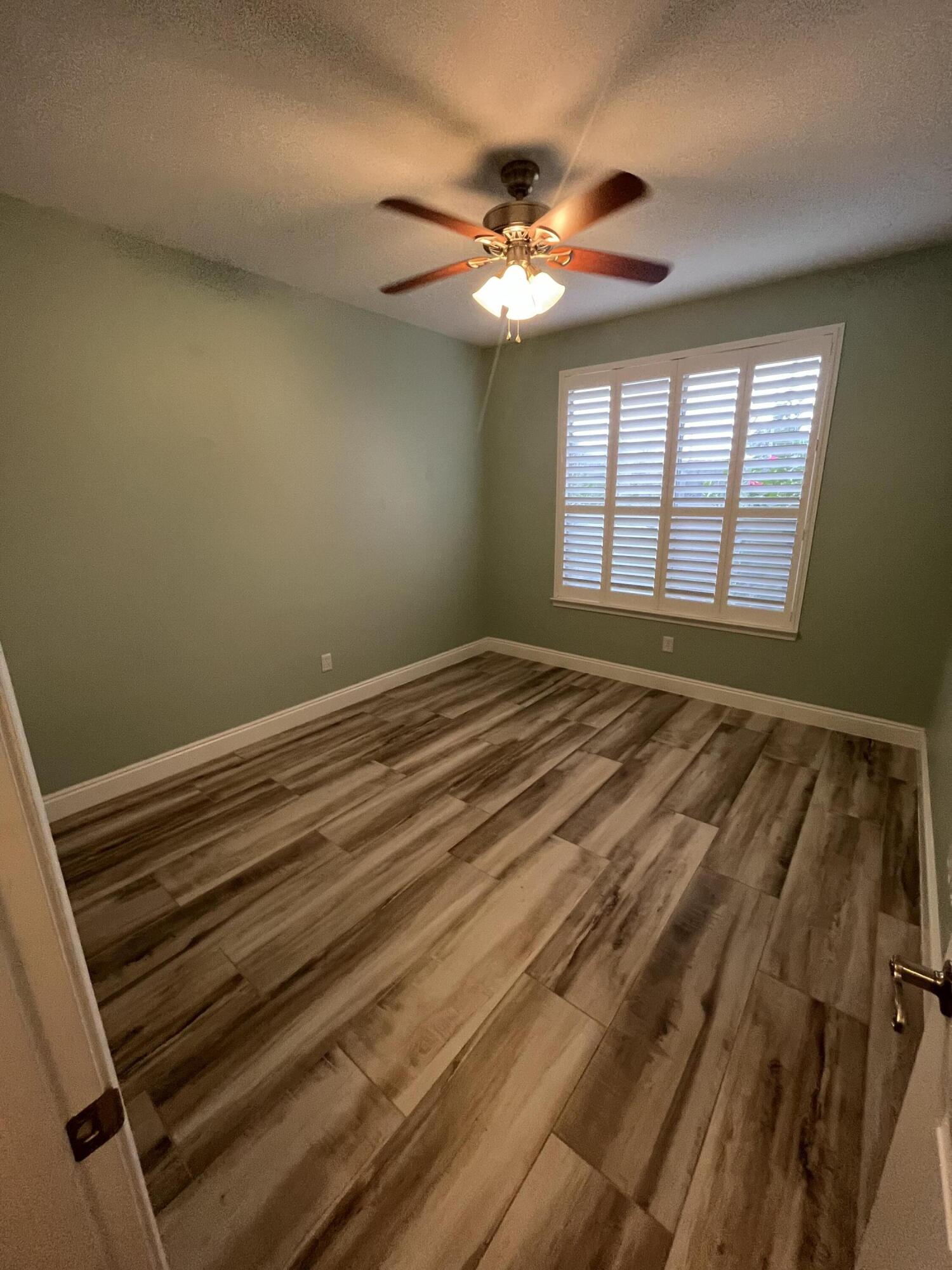 RIDGE WOOD MANOR - Residential Lease