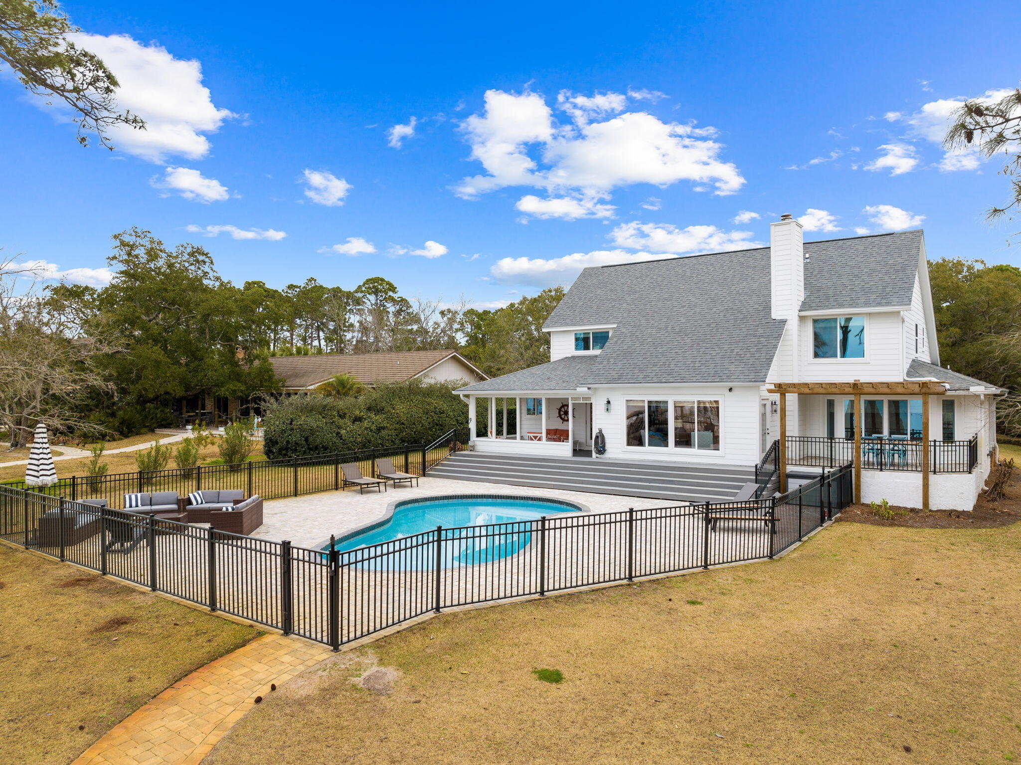 PARISH POINT - Residential