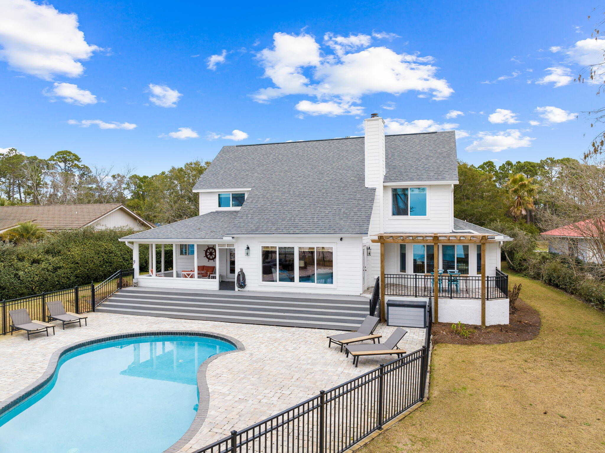 PARISH POINT - Residential