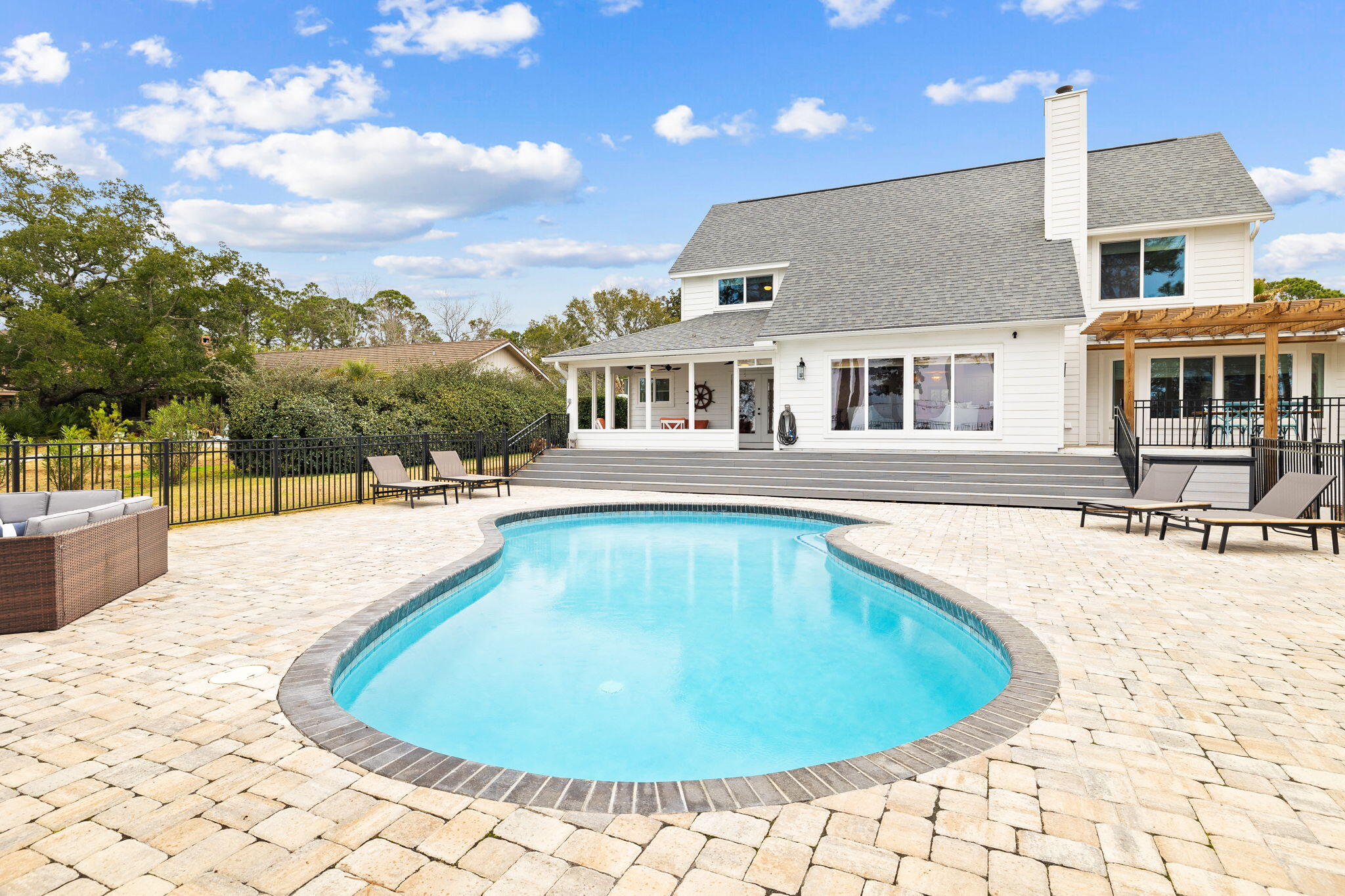 PARISH POINT - Residential