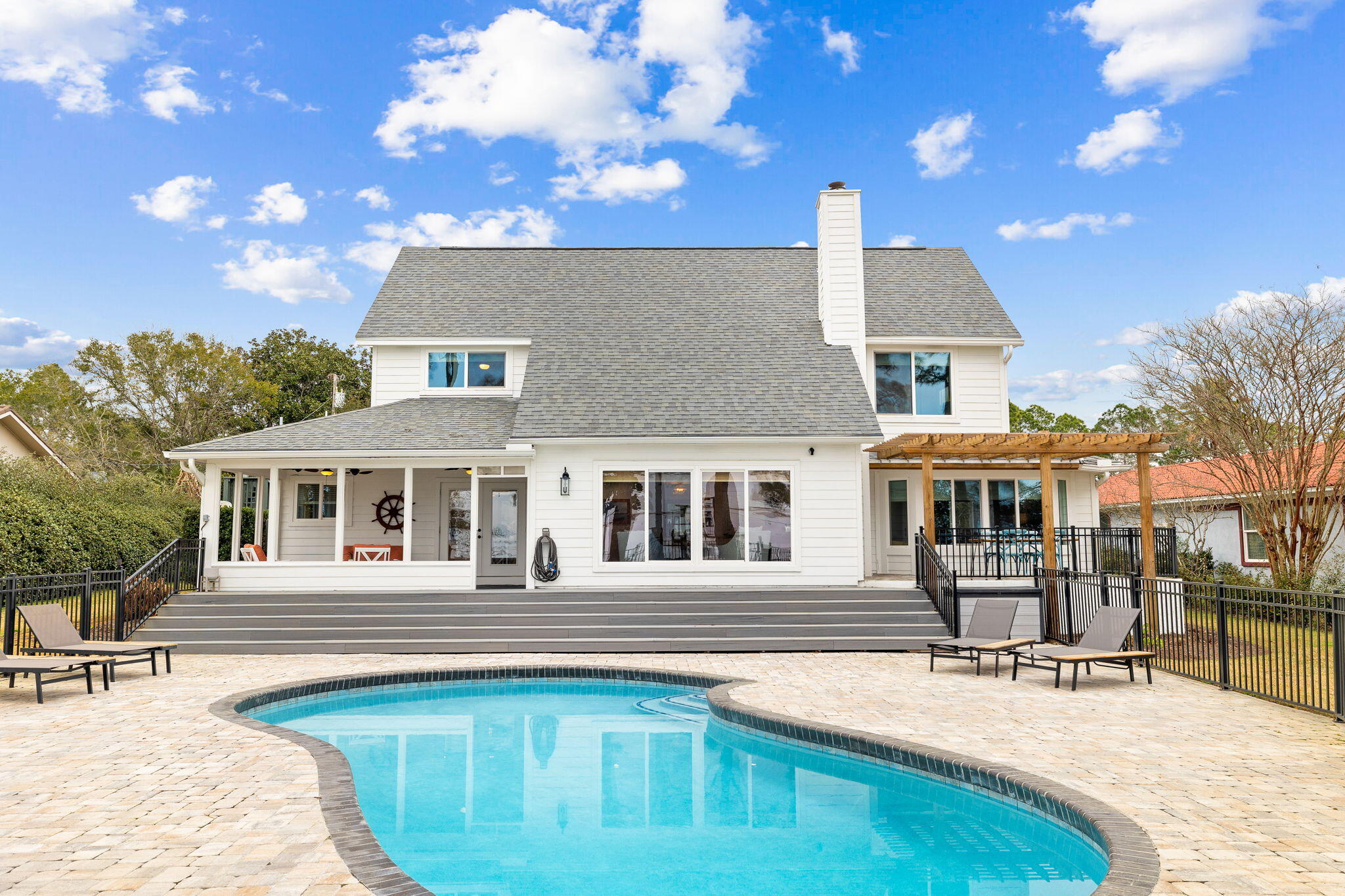 PARISH POINT - Residential