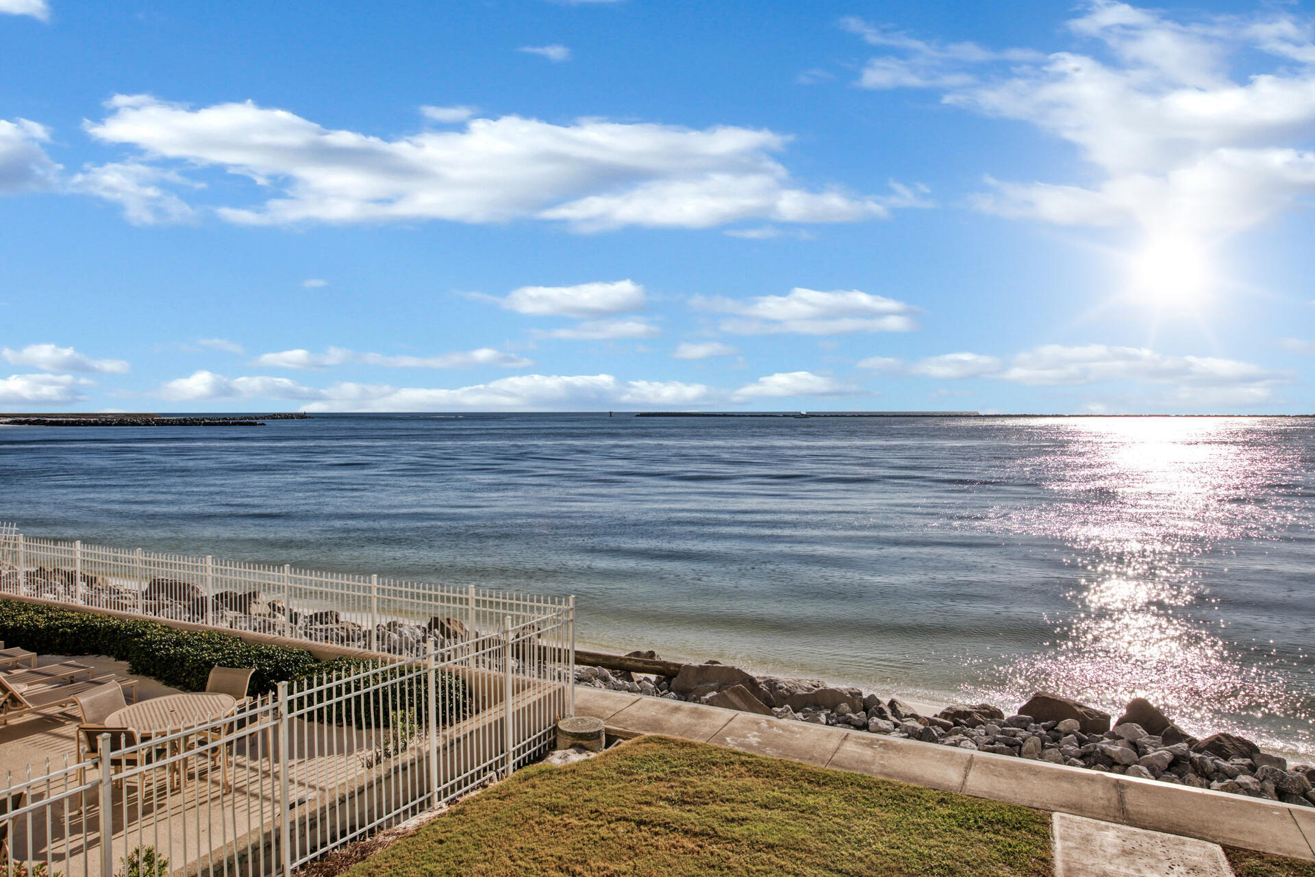 WATERVIEW TOWERS YACHT CLUB - Residential