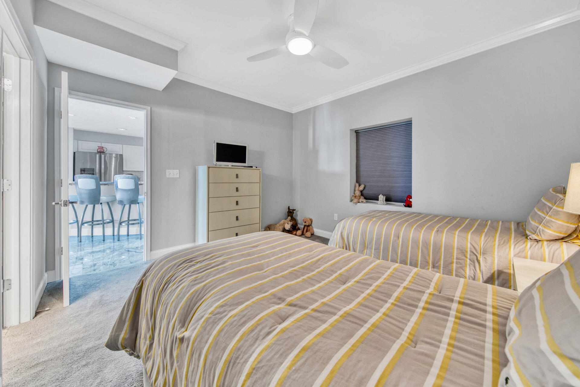 WATERVIEW TOWERS YACHT CLUB - Residential