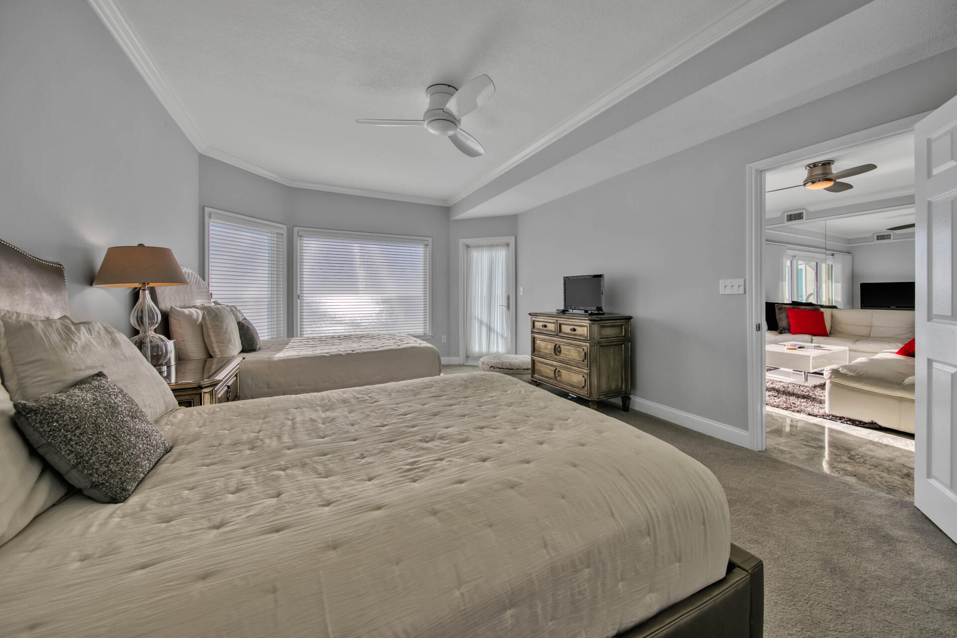 WATERVIEW TOWERS YACHT CLUB - Residential