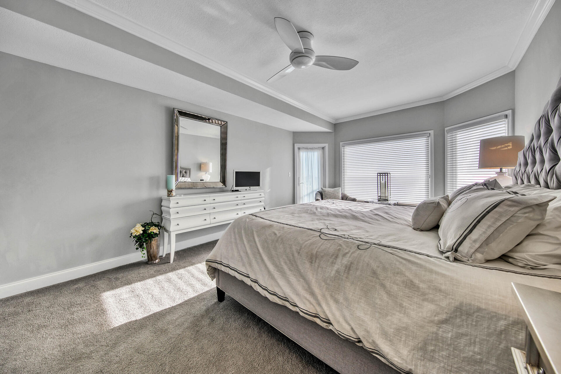 WATERVIEW TOWERS YACHT CLUB - Residential