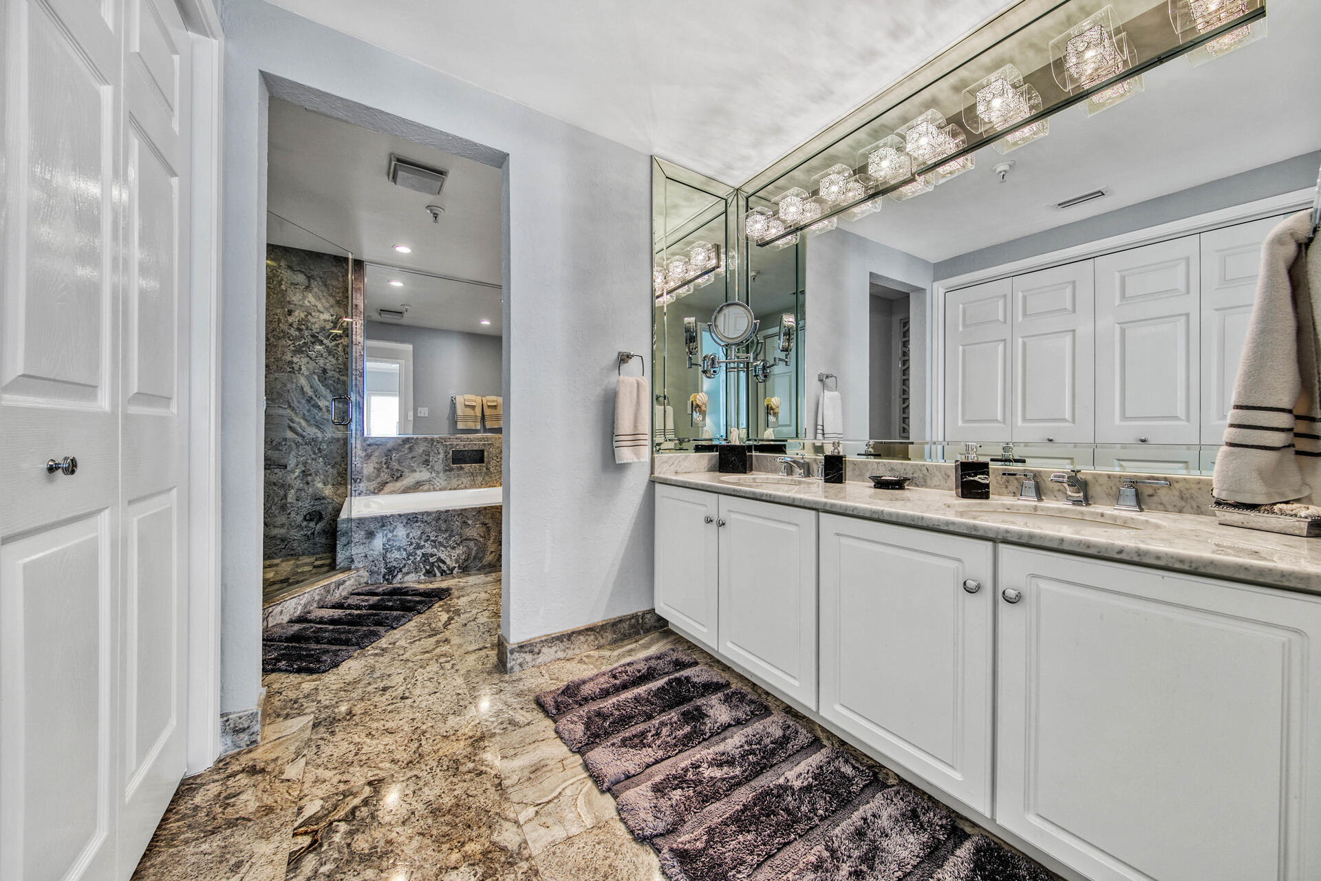 WATERVIEW TOWERS YACHT CLUB - Residential