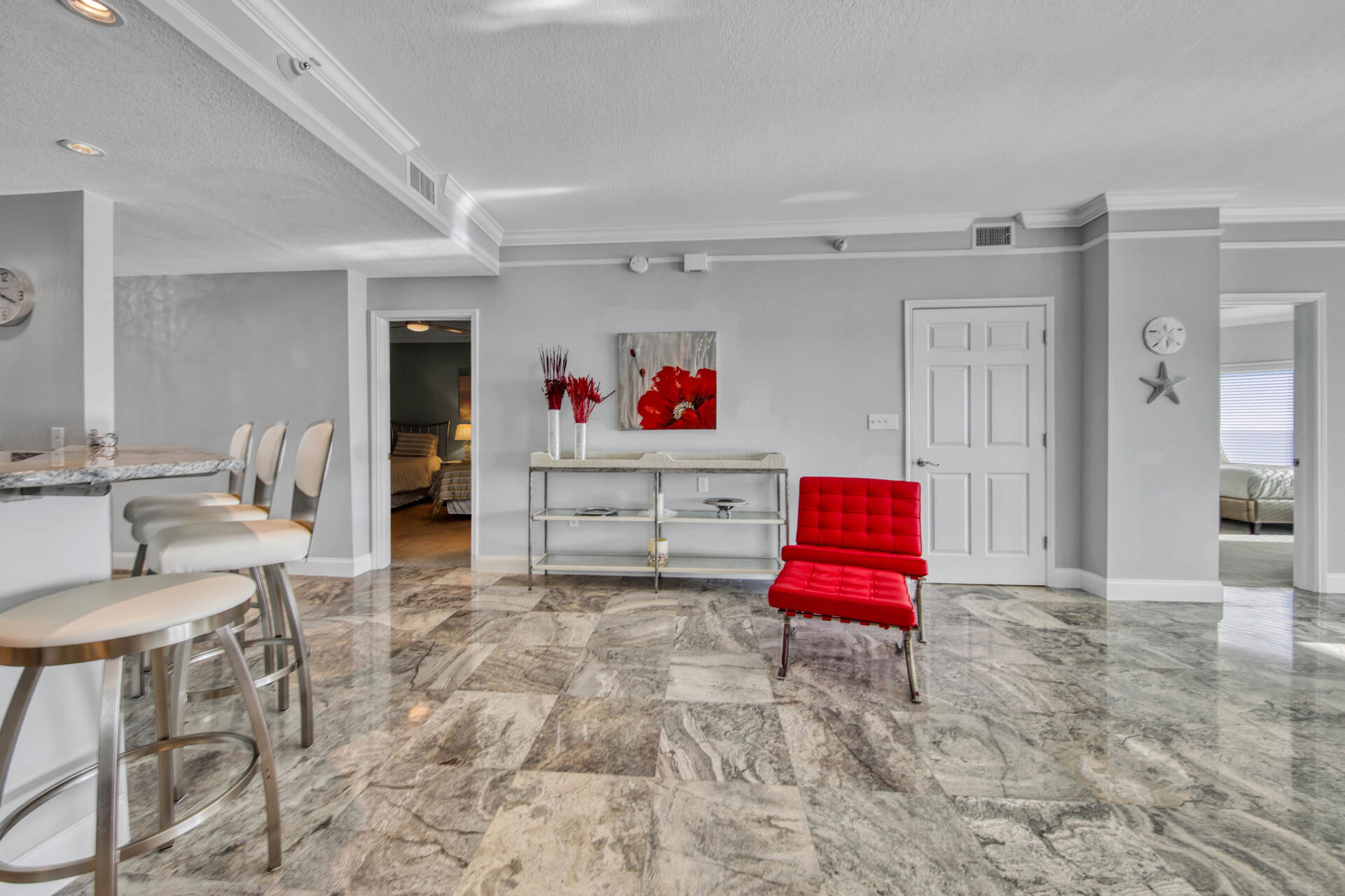 WATERVIEW TOWERS YACHT CLUB - Residential